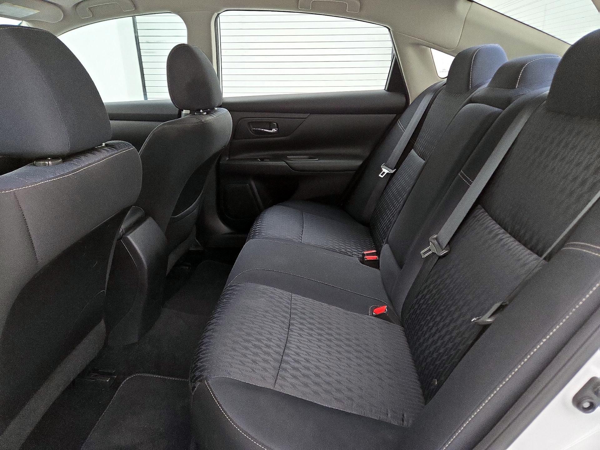 Thumbnail: 2018 Nissan Altima - 19