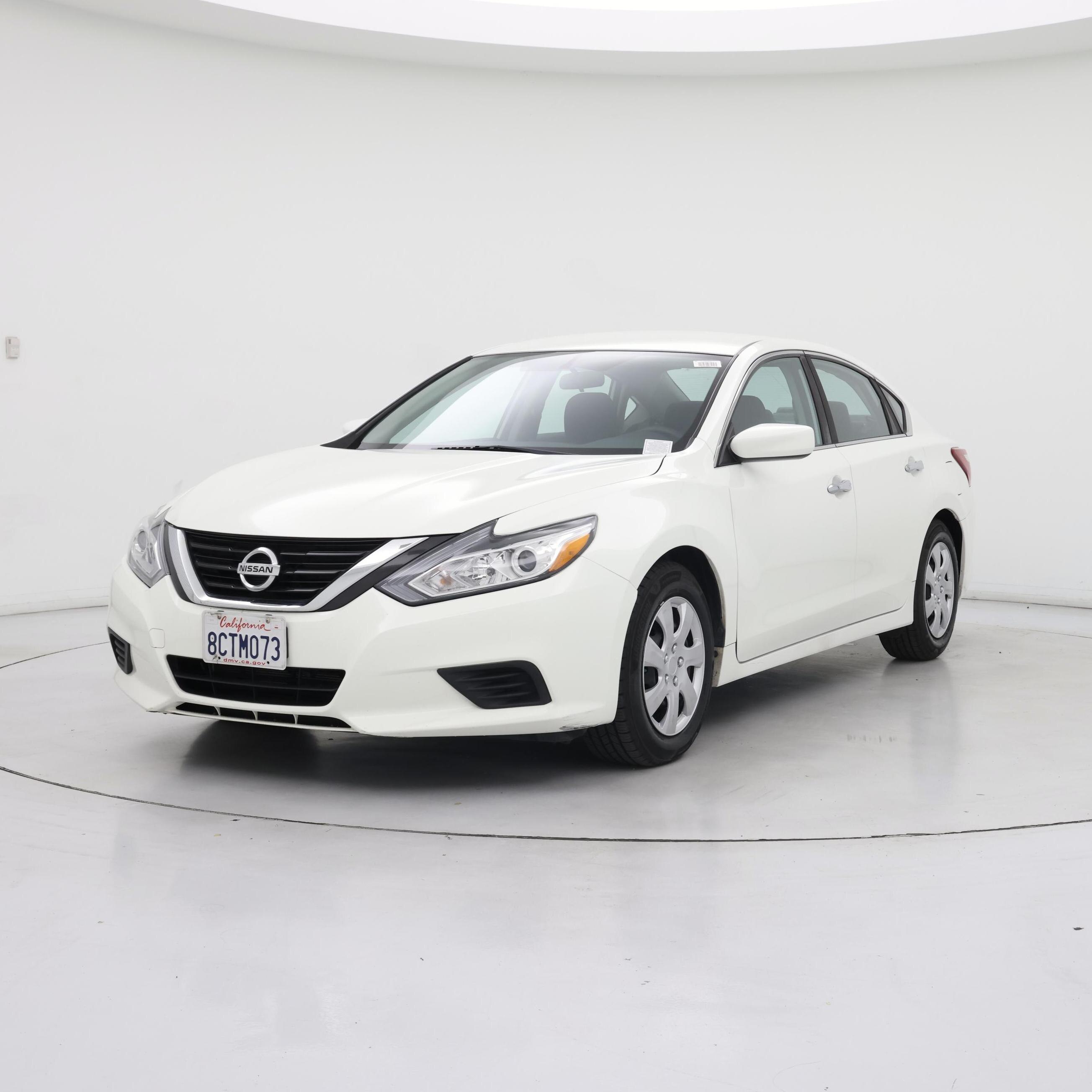 Thumbnail: 2018 Nissan Altima - 4