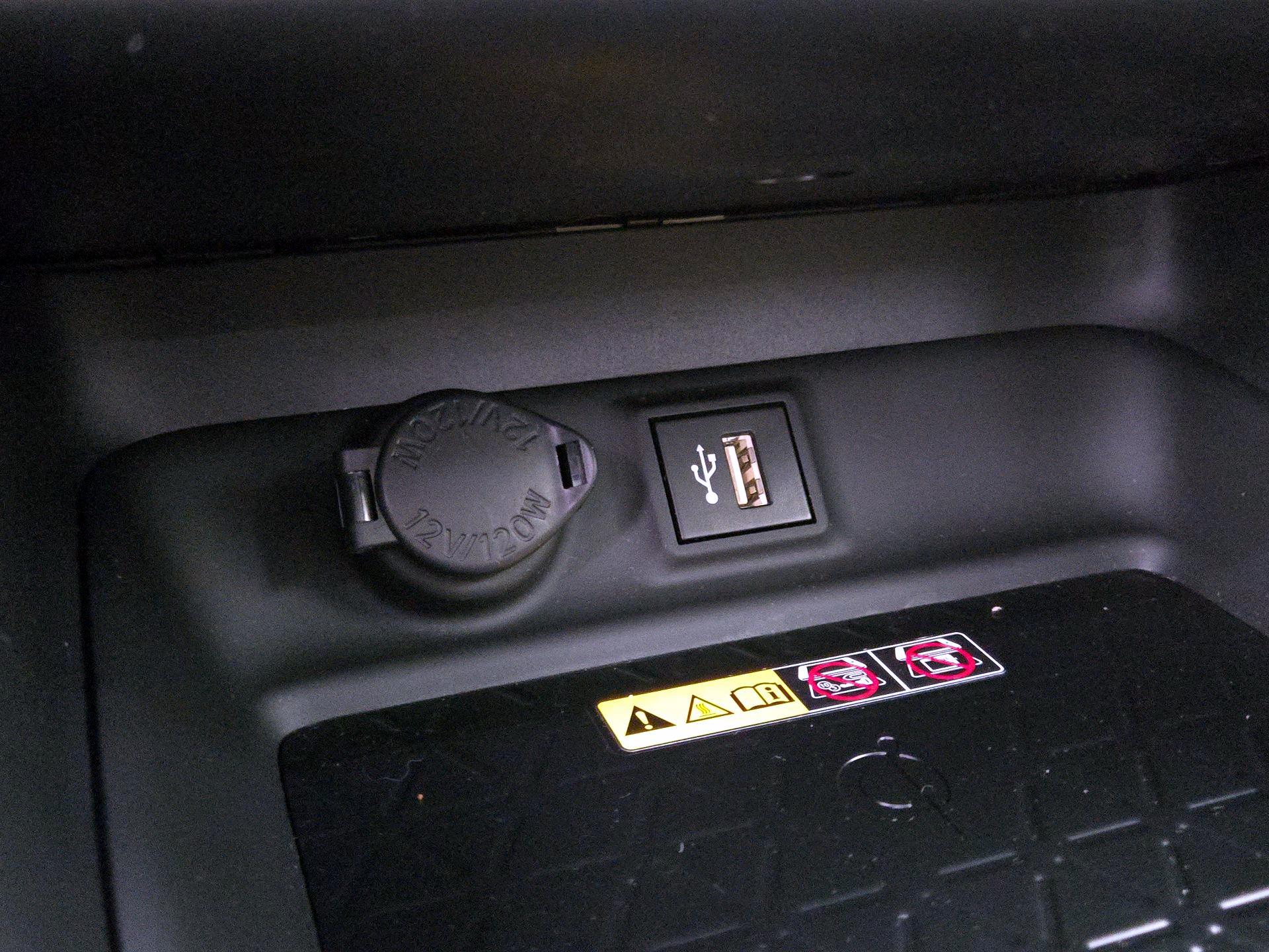 Thumbnail: 2024 Toyota RAV4 - 18