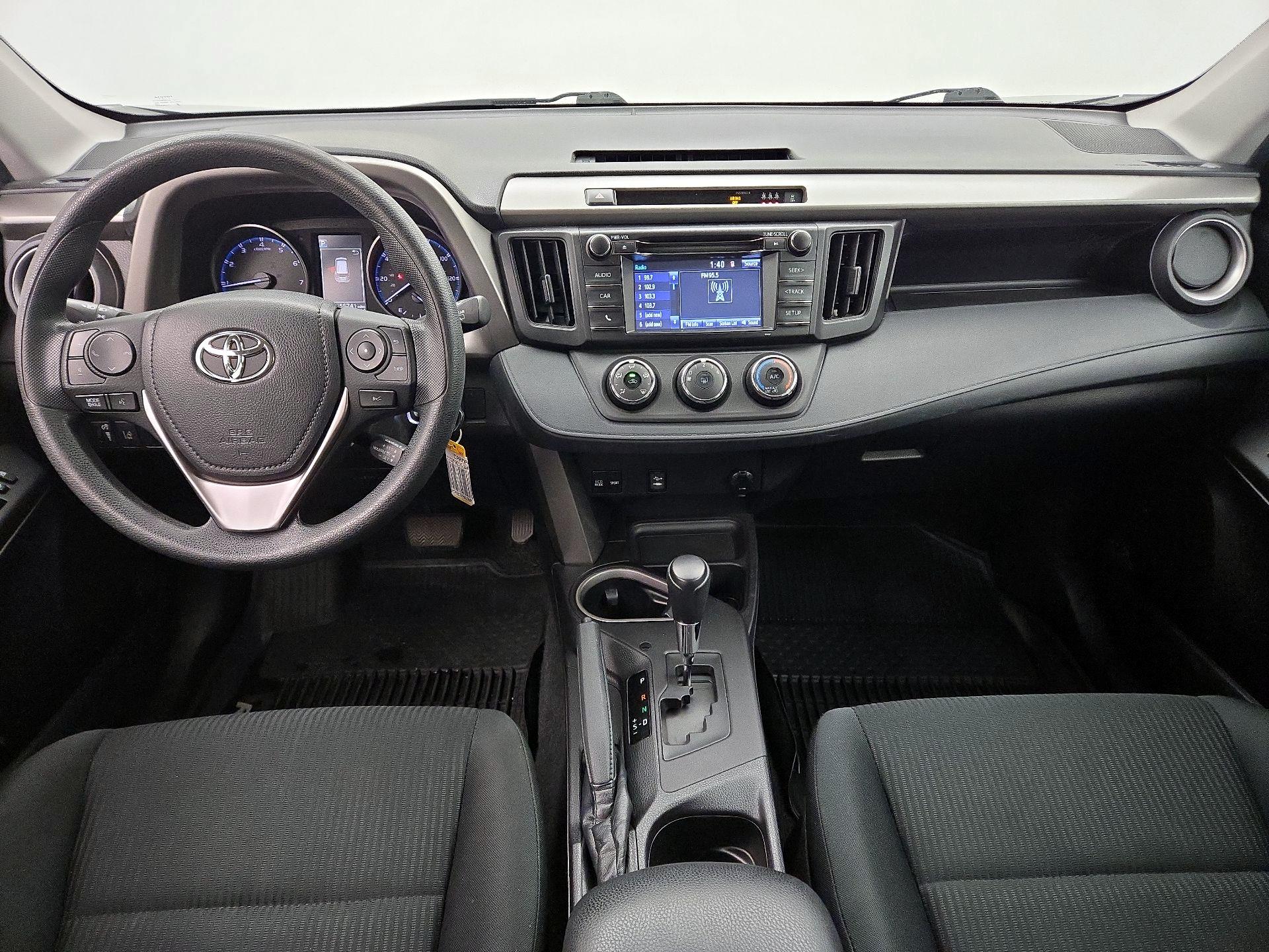 Thumbnail: 2018 Toyota RAV4 - 9