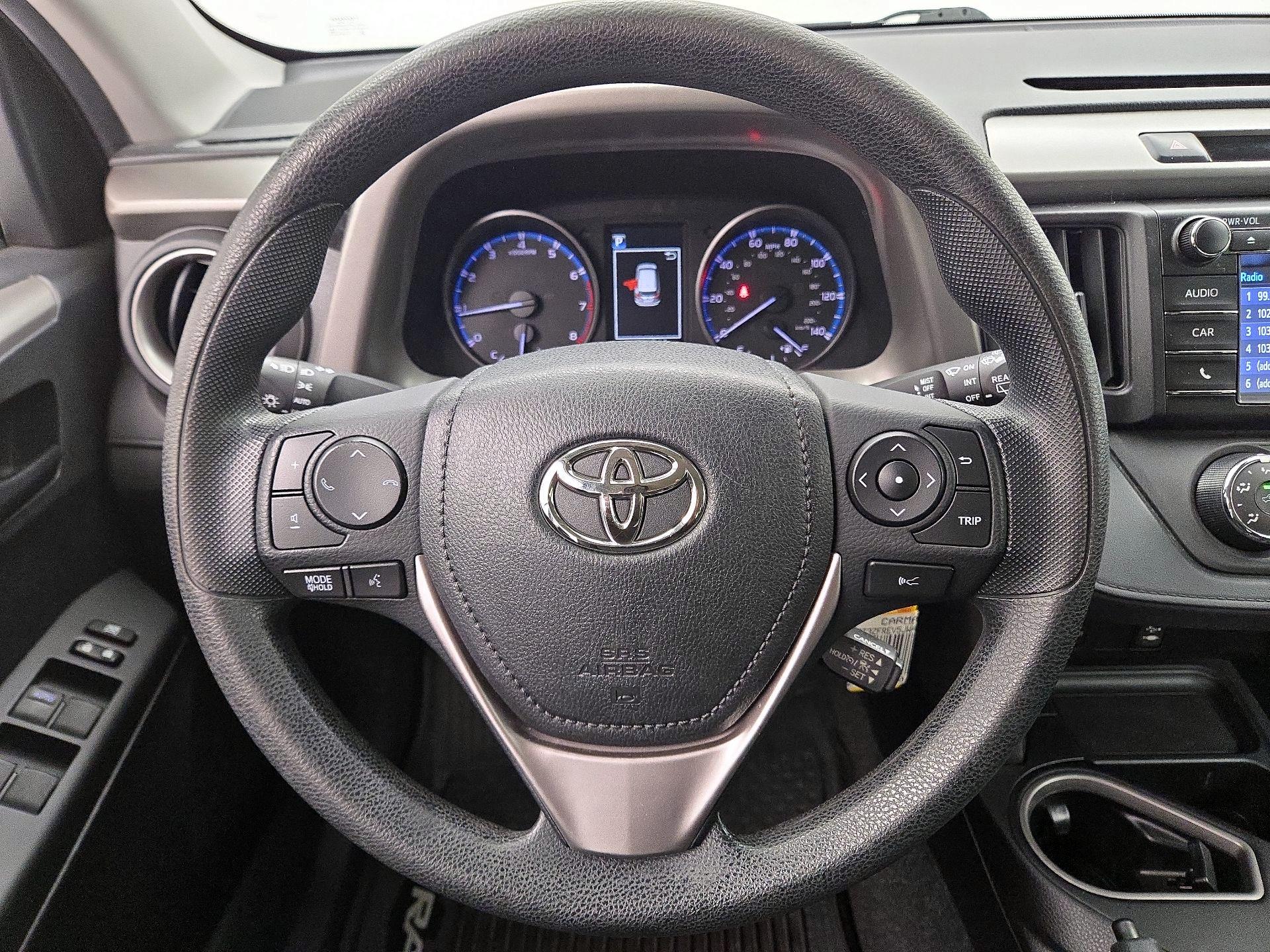 Thumbnail: 2018 Toyota RAV4 - 10