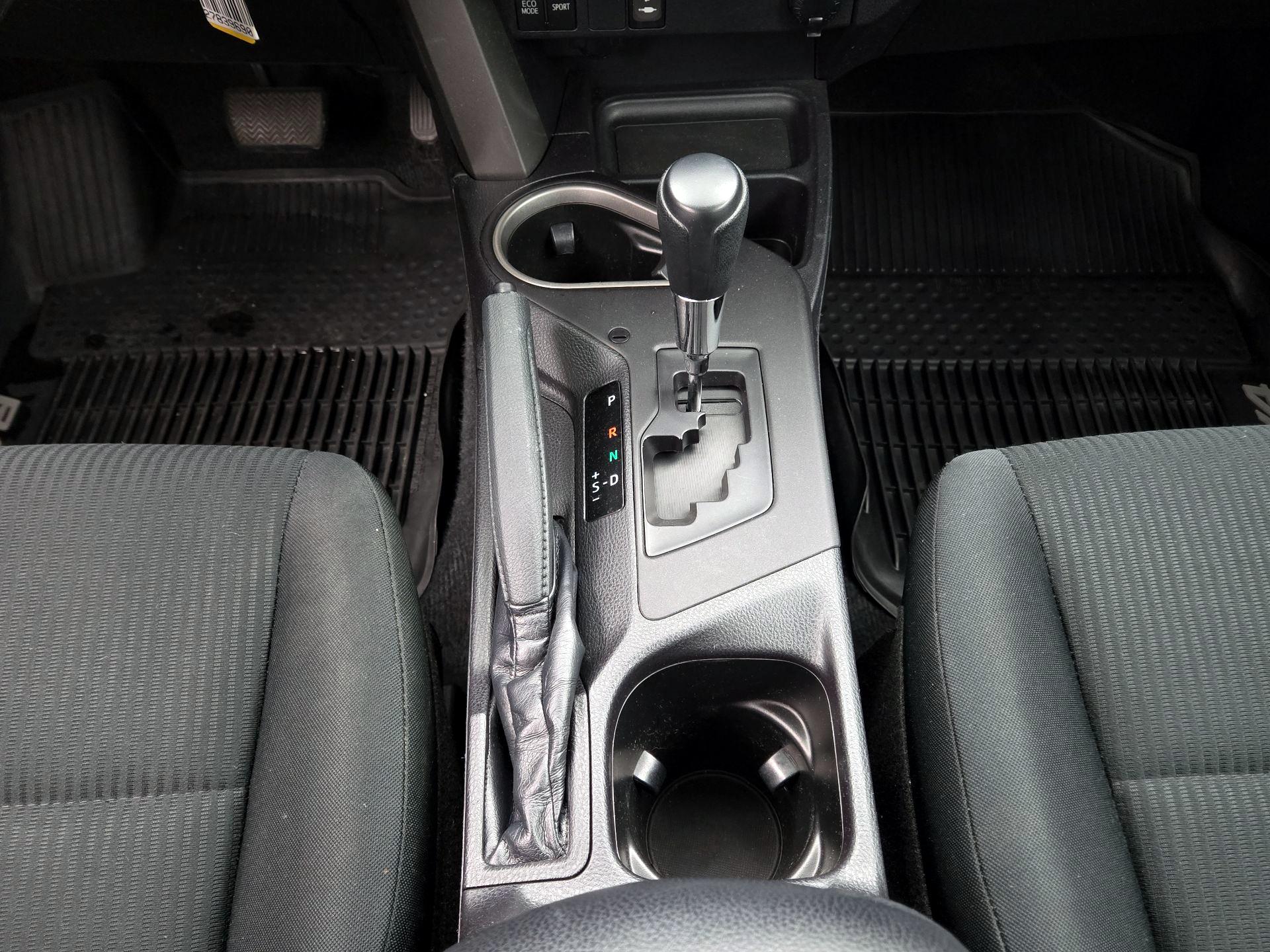 Thumbnail: 2018 Toyota RAV4 - 17