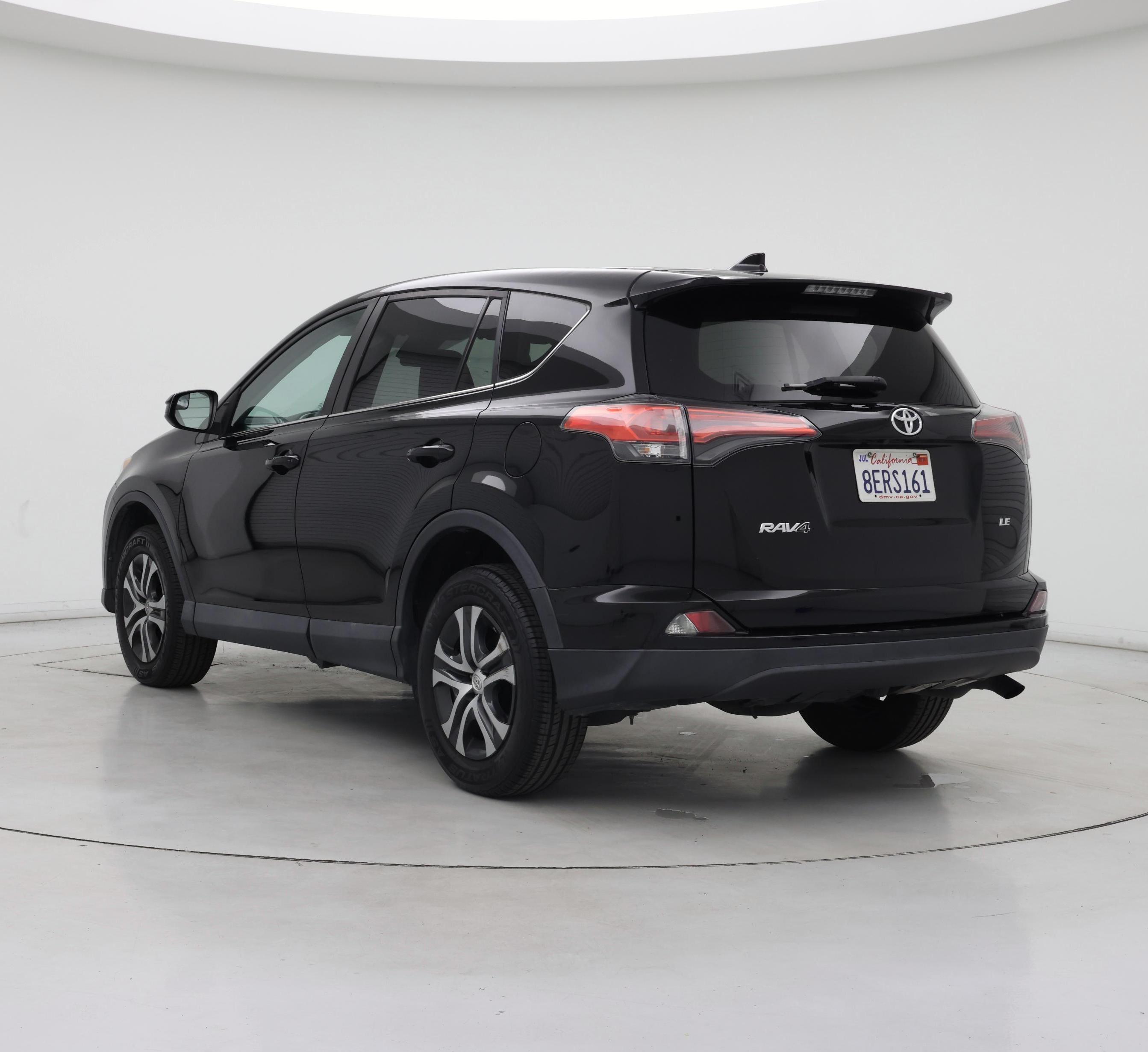 Thumbnail: 2018 Toyota RAV4 - 2