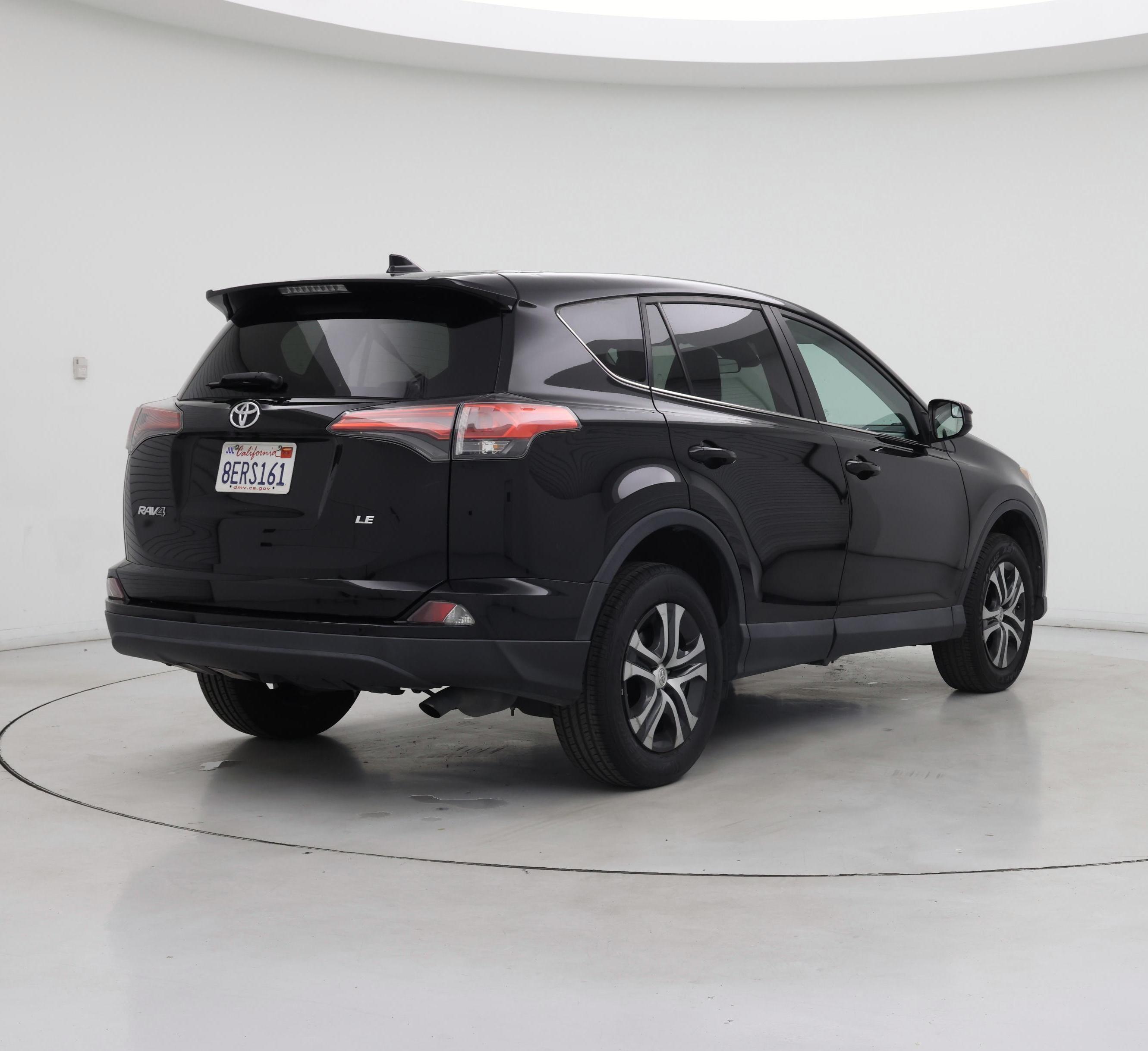 Thumbnail: 2018 Toyota RAV4 - 8