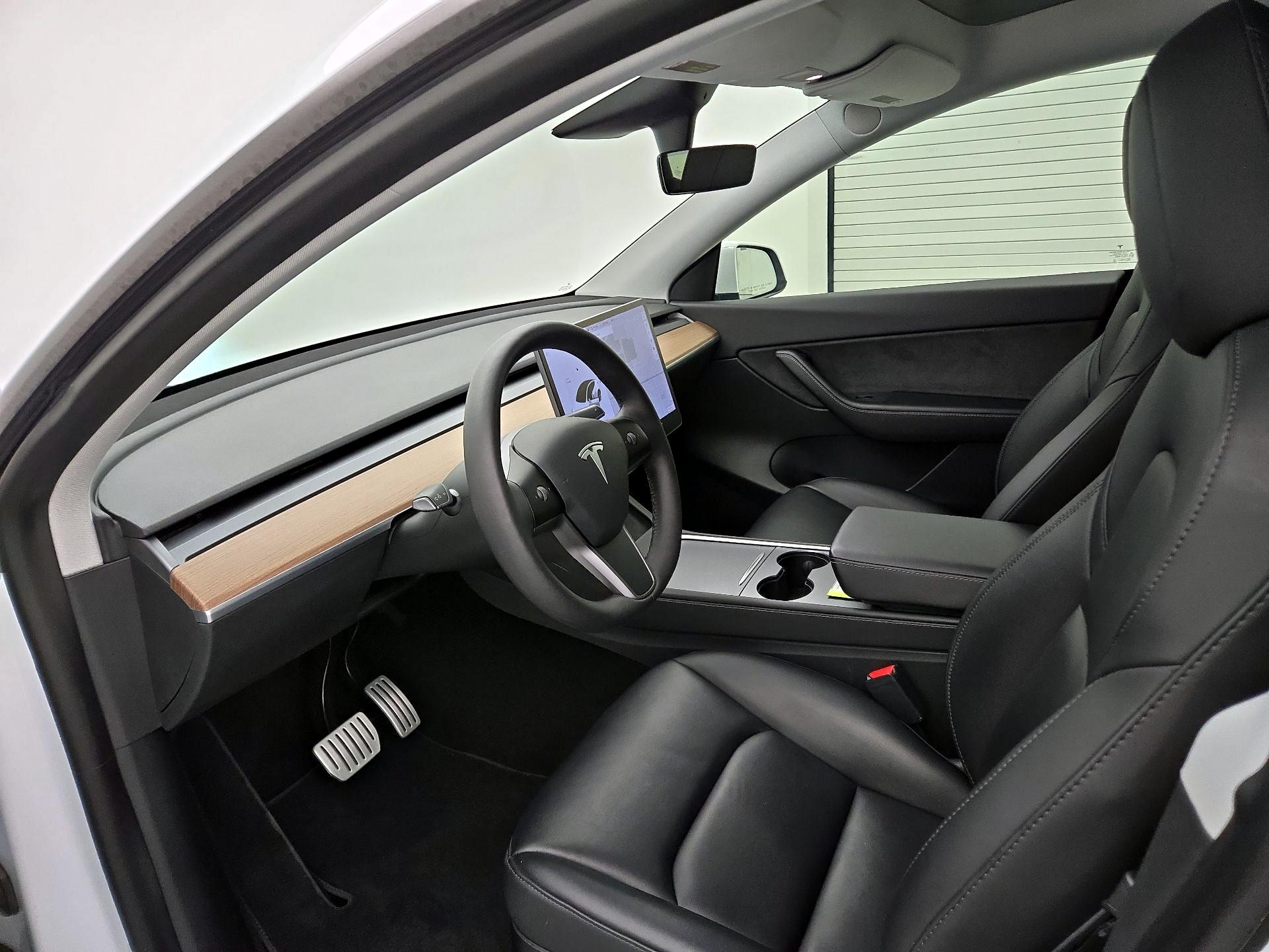 Thumbnail: 2021 Tesla Model Y - 11