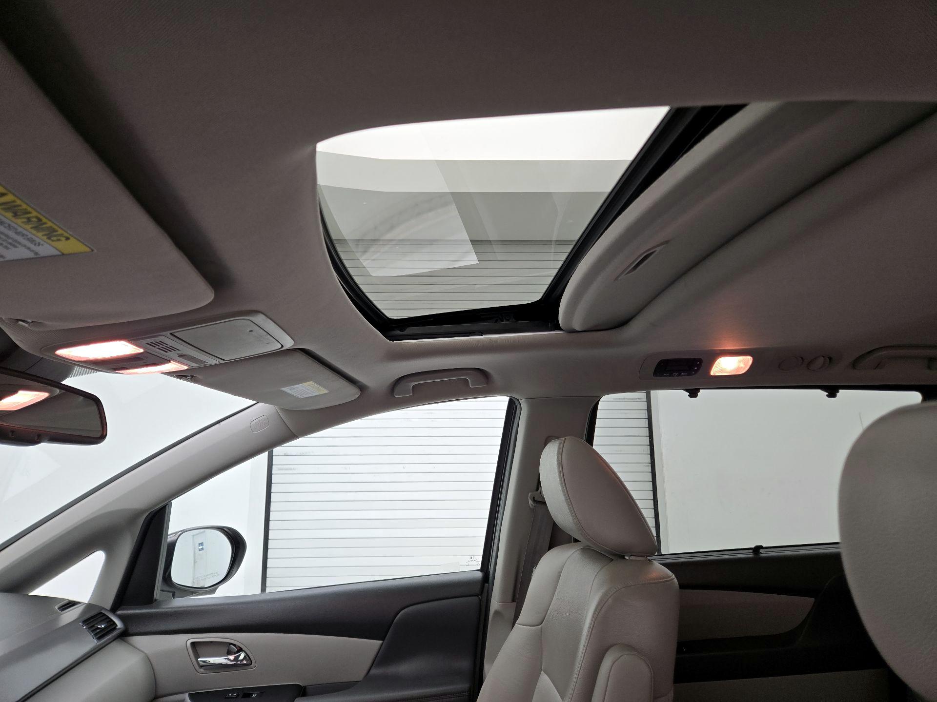 Thumbnail: 2014 Honda Odyssey - 20