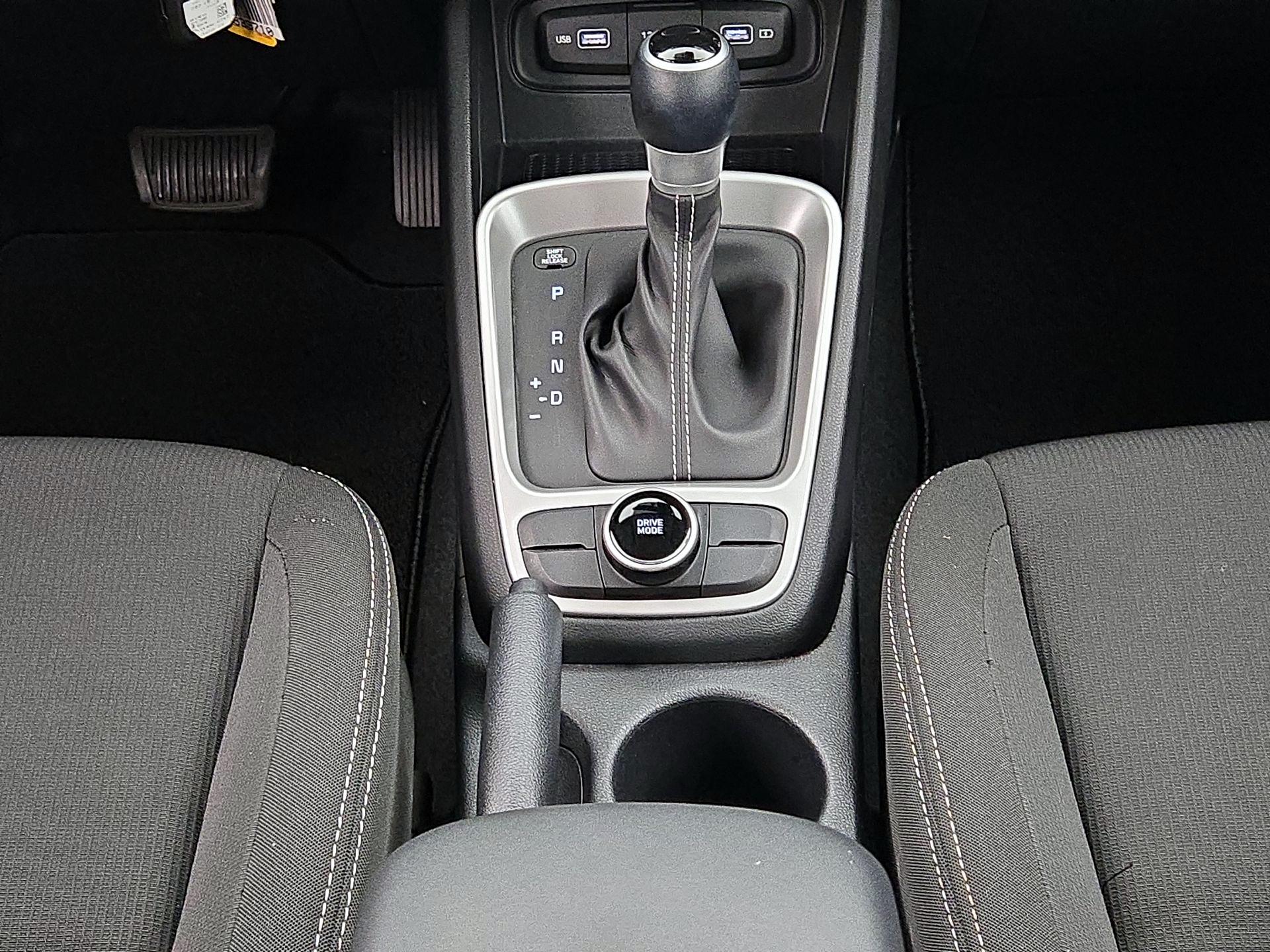 Thumbnail: 2022 Hyundai Venue - 17