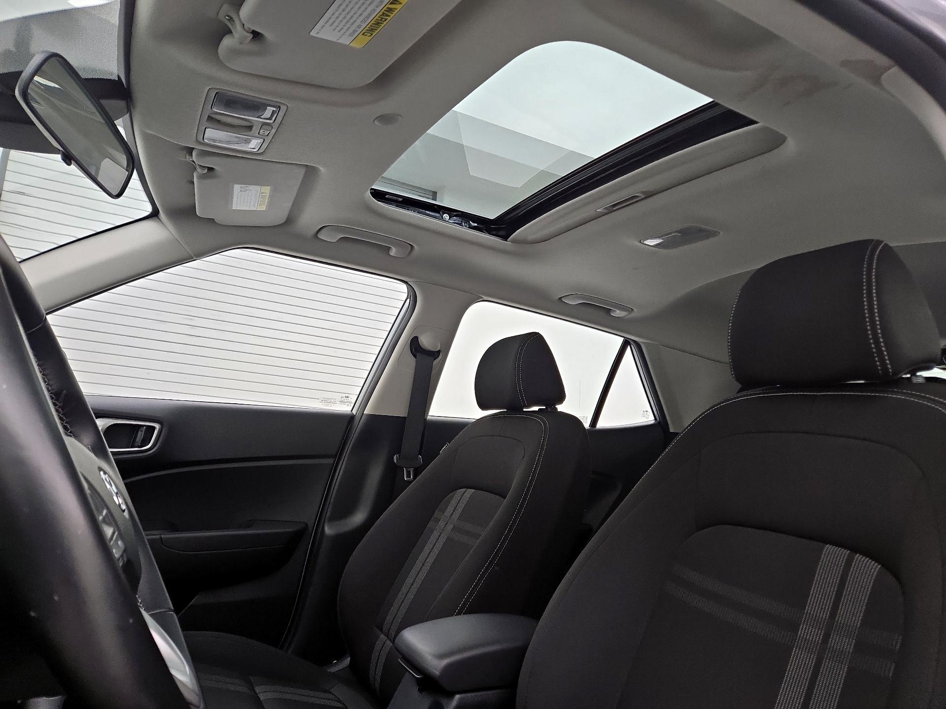 Thumbnail: 2022 Hyundai Venue - 19