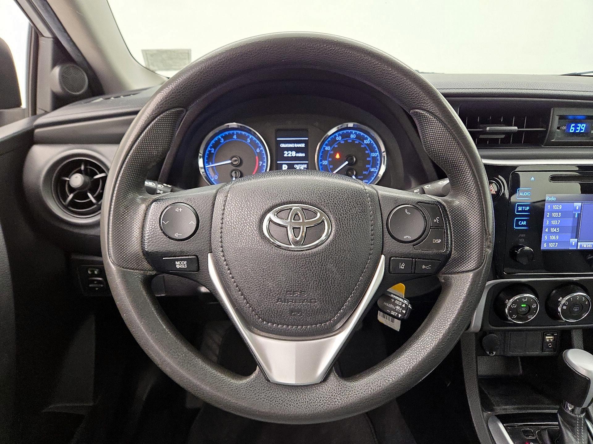 Thumbnail: 2017 Toyota Corolla - 10