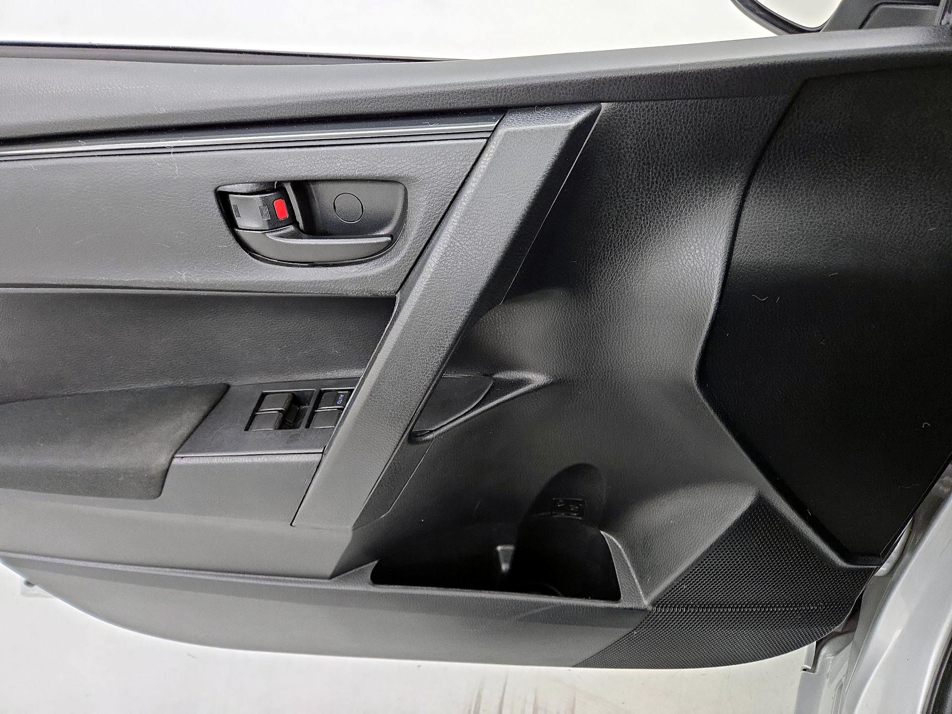 Thumbnail: 2017 Toyota Corolla - 12