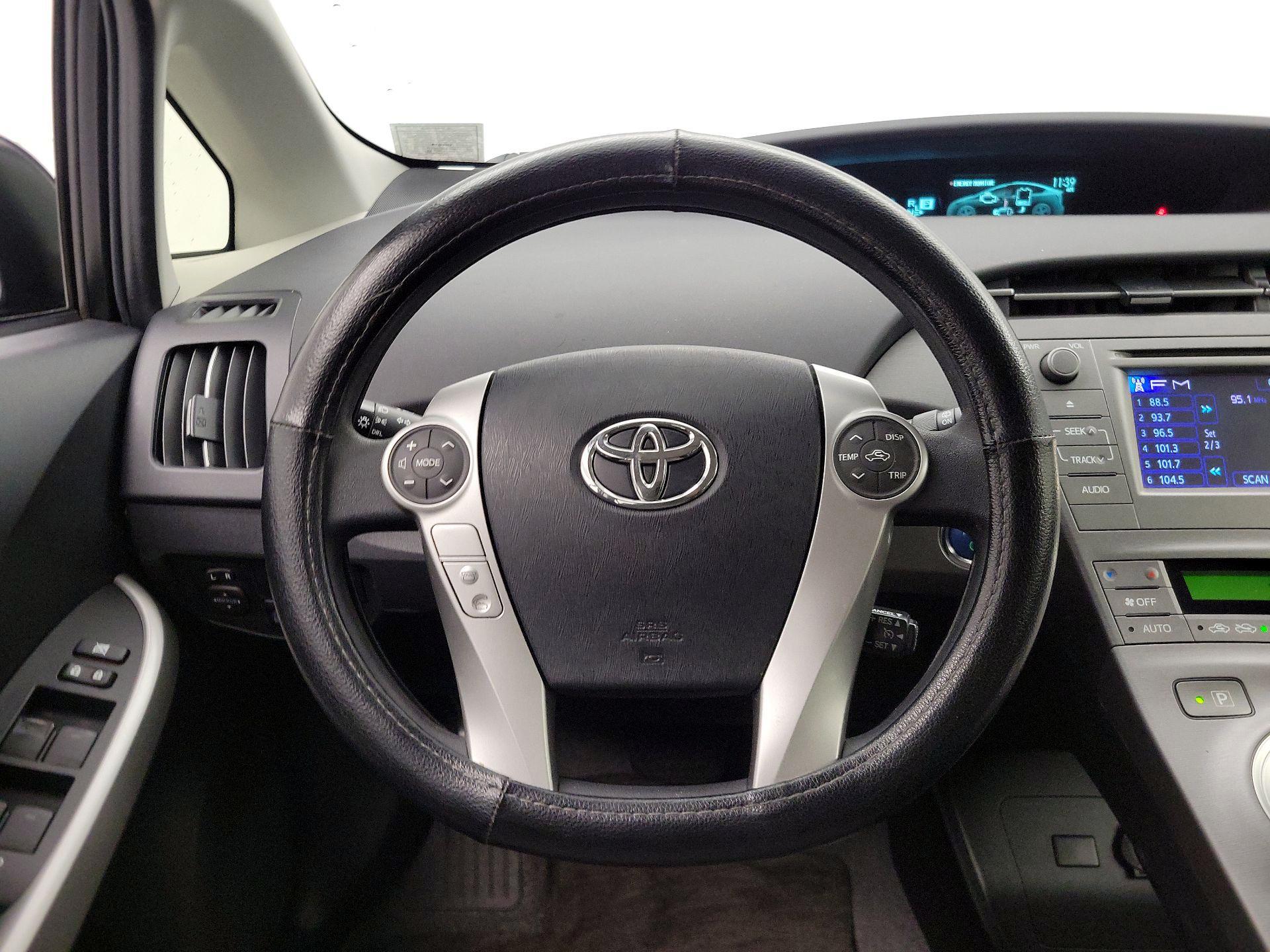 Thumbnail: 2015 Toyota Prius - 10