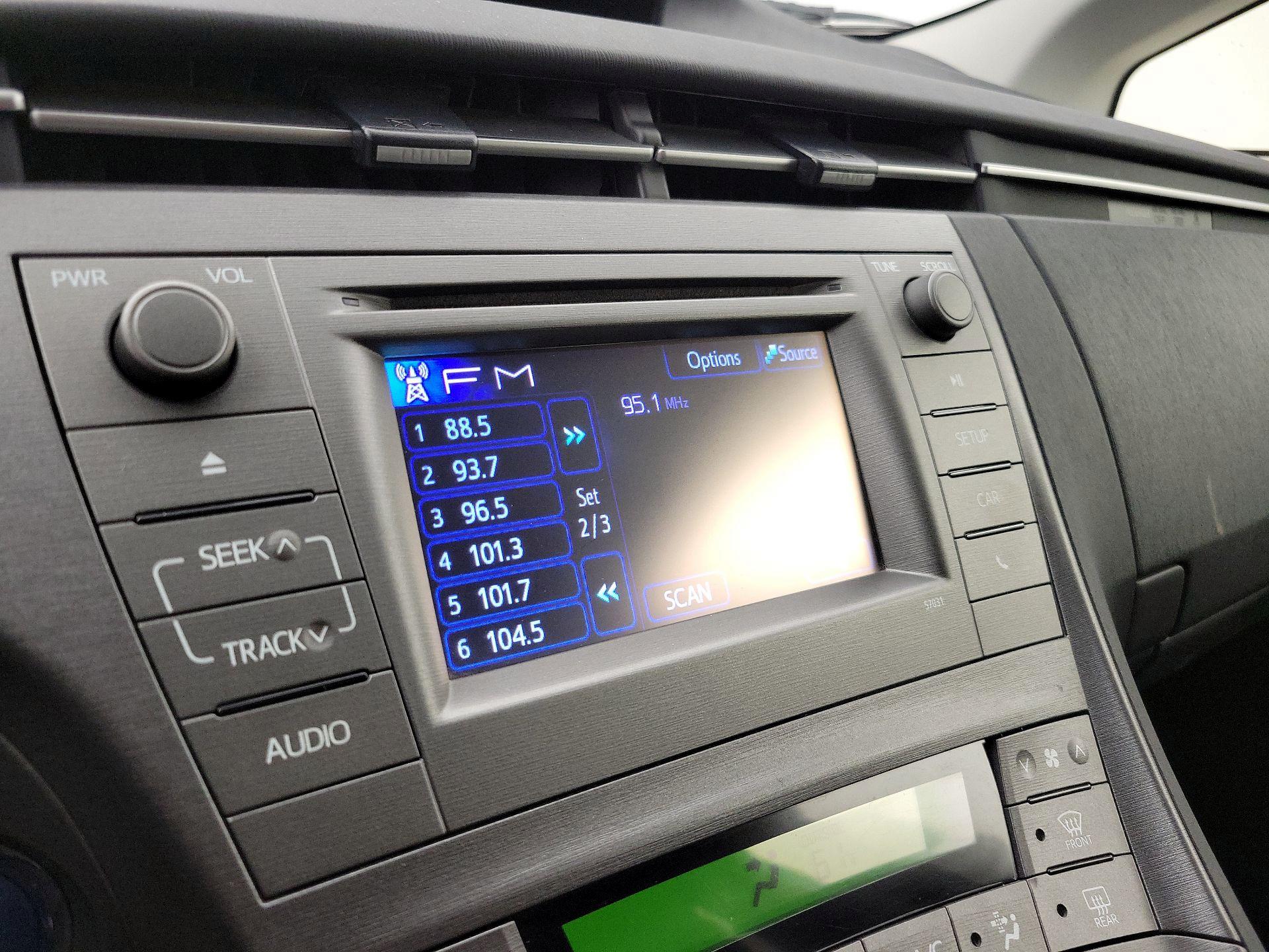 Thumbnail: 2015 Toyota Prius - 15