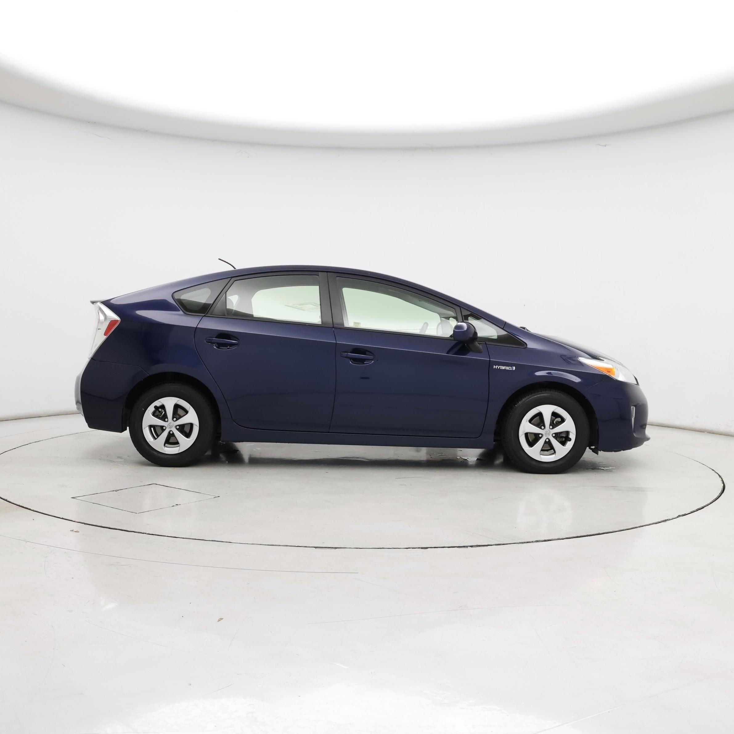 Thumbnail: 2015 Toyota Prius - 7