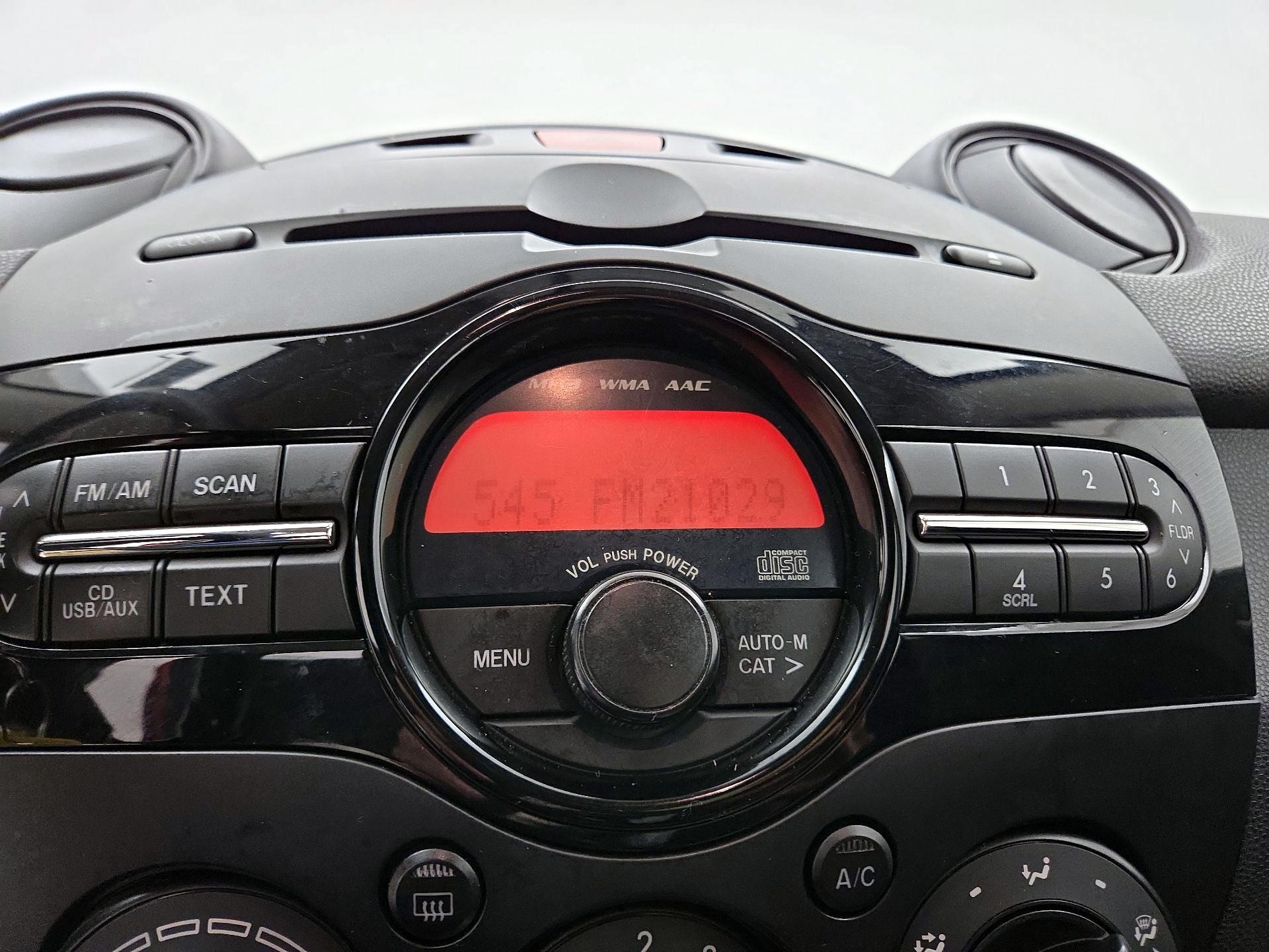 Thumbnail: 2014 Mazda Mazda2 - 14