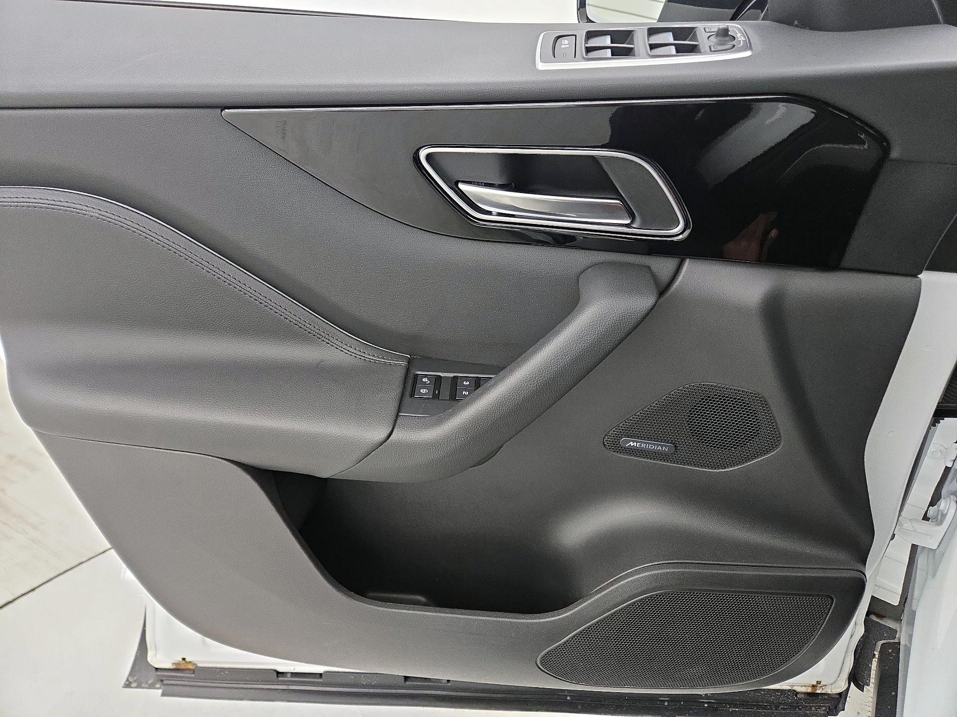 Thumbnail: 2018 Jaguar F-Pace - 12