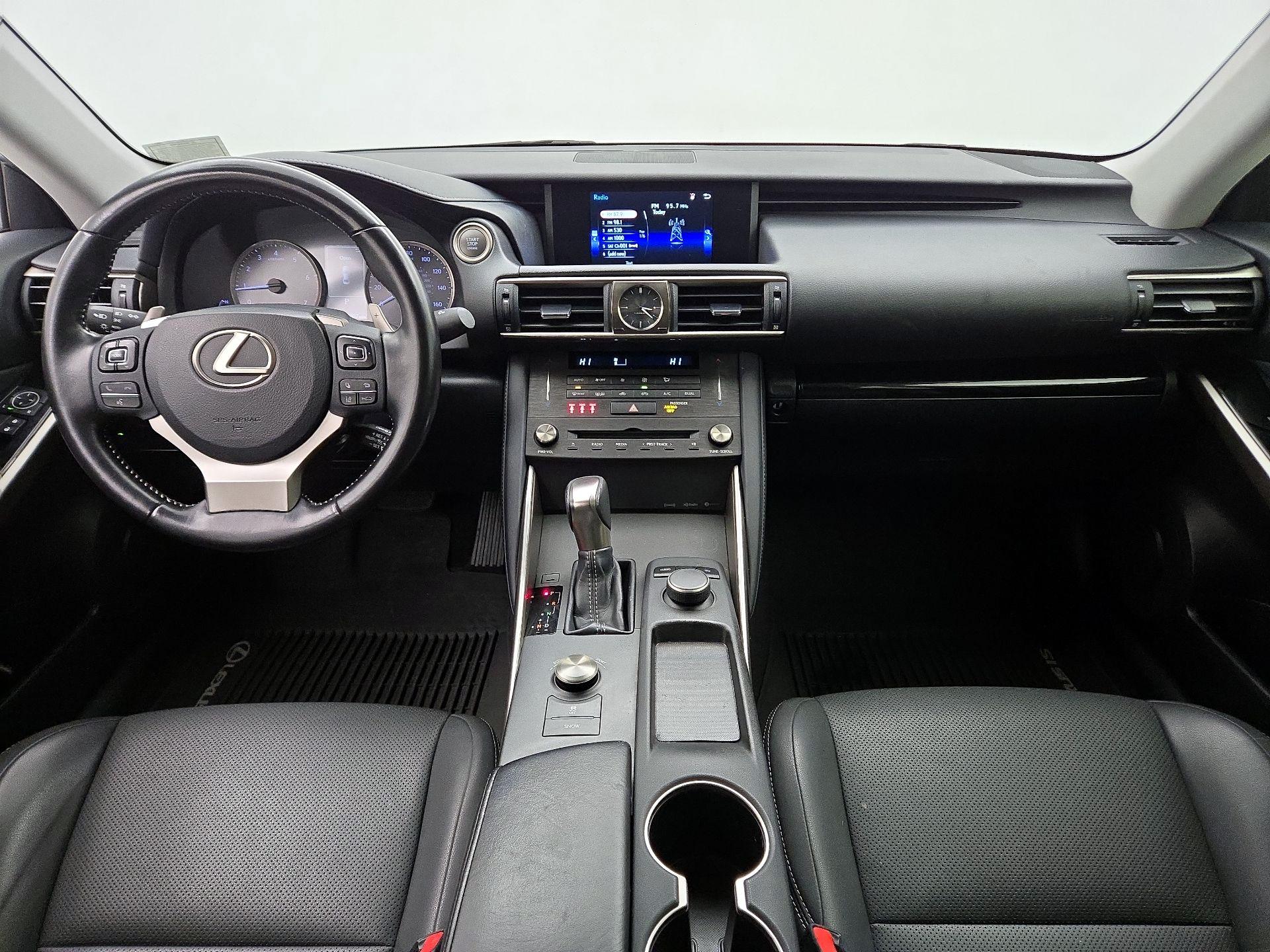 Thumbnail: 2020 Lexus IS - 9