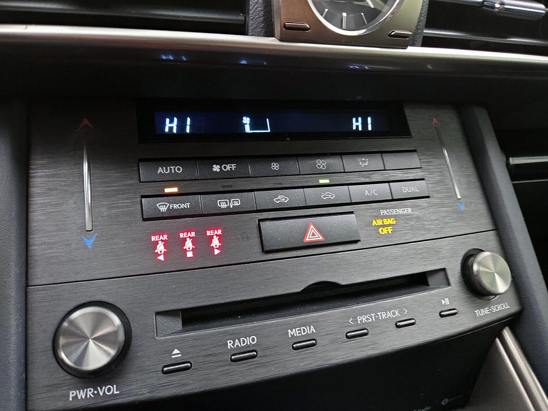 Thumbnail: 2020 Lexus IS - 16