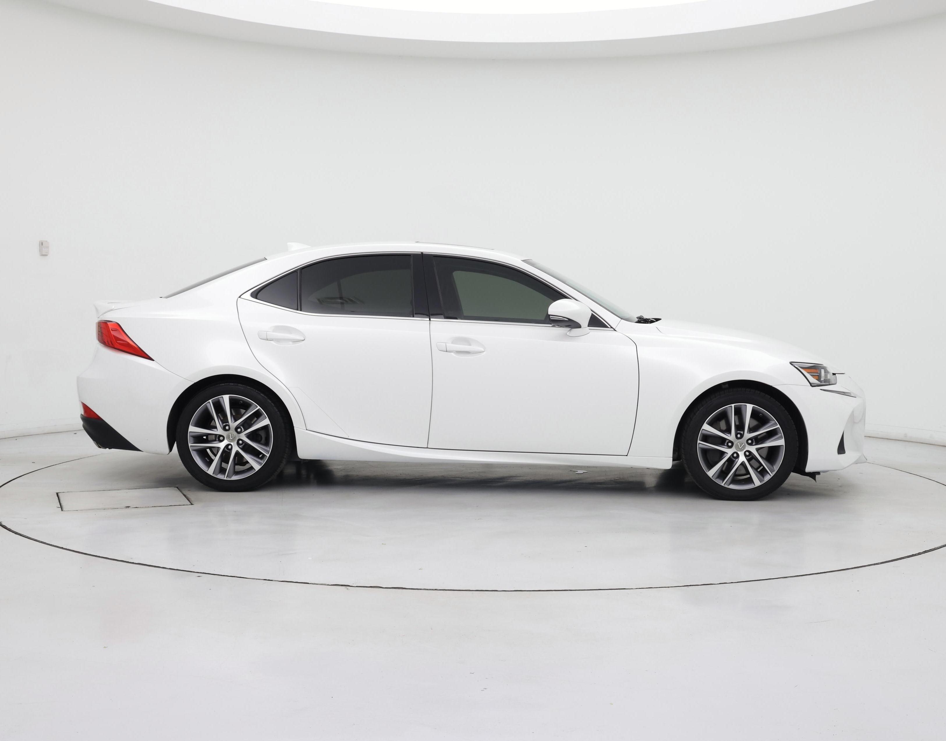 Thumbnail: 2020 Lexus IS - 7