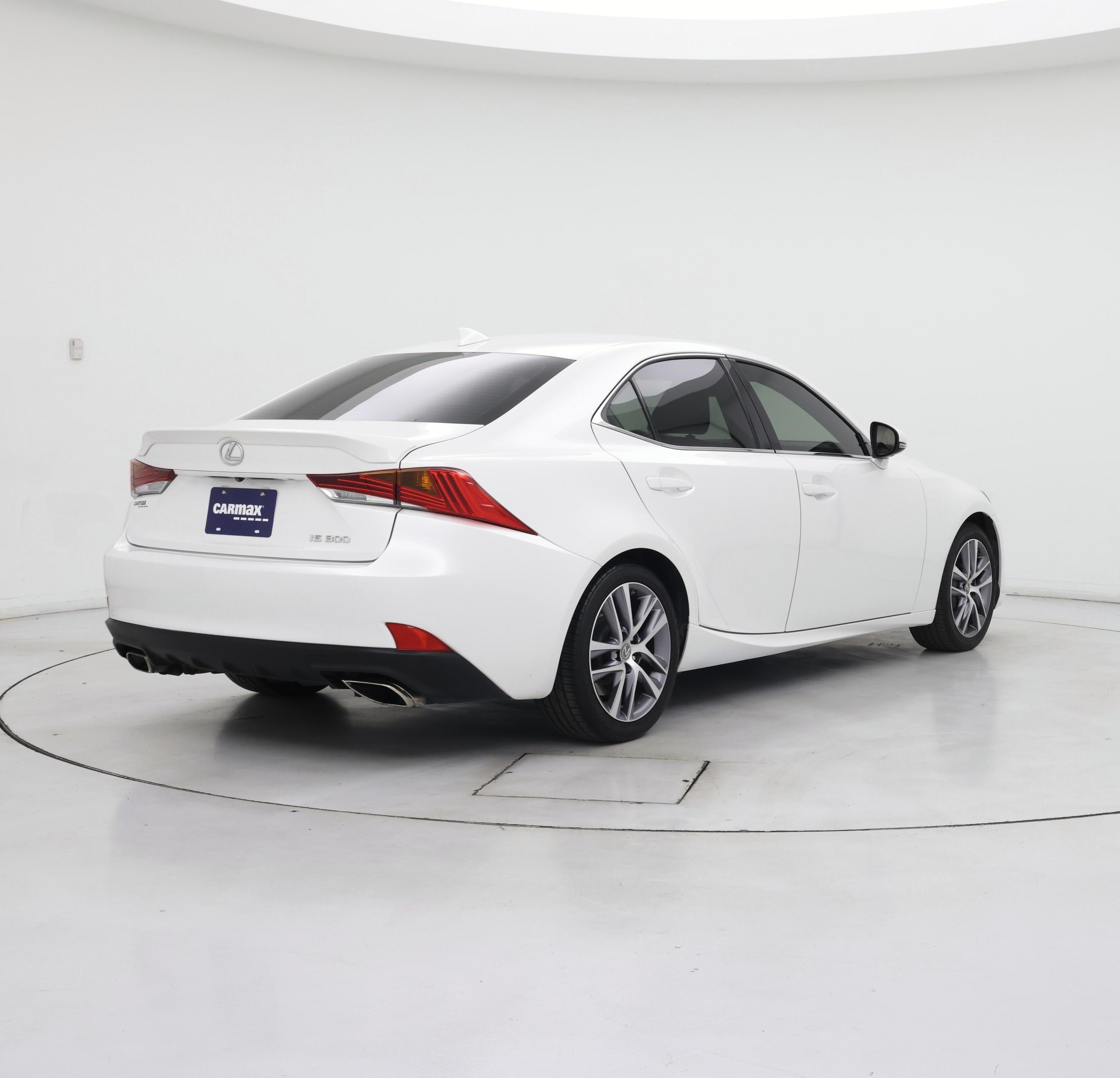 Thumbnail: 2020 Lexus IS - 8