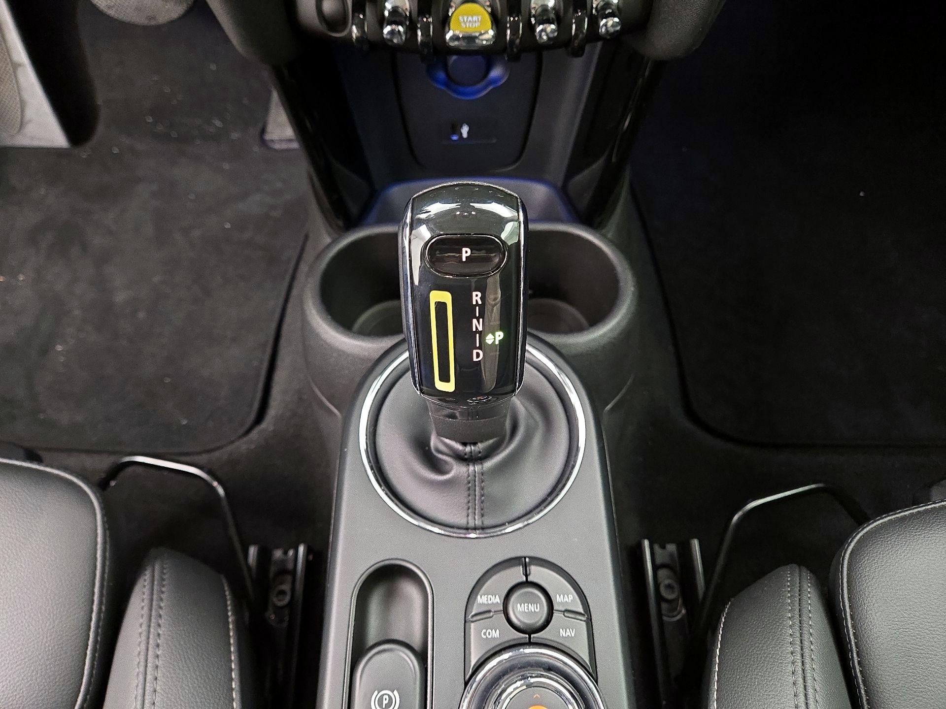 Thumbnail: 2021 MINI Cooper Hardtop - 18