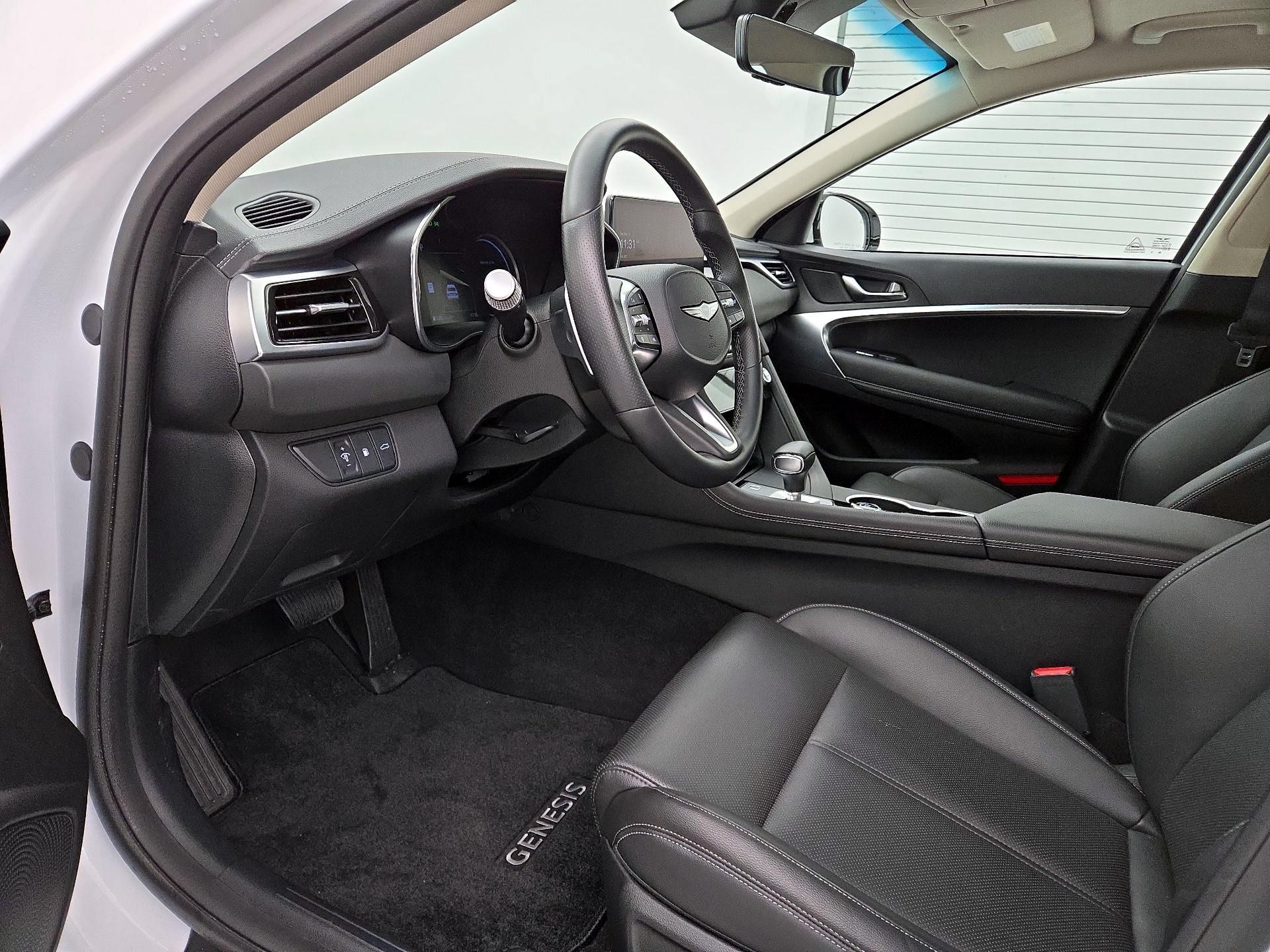 Thumbnail: 2025 Genesis G70 - 11