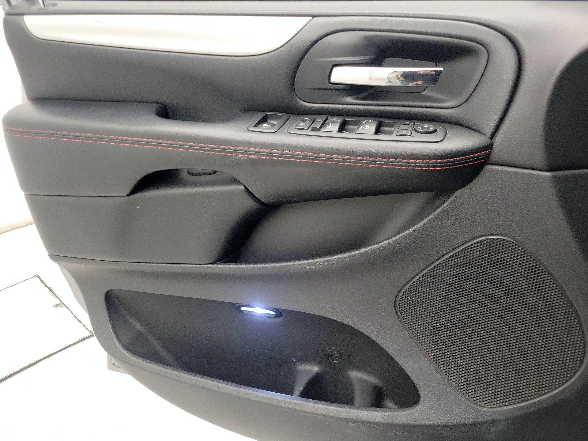 Thumbnail: 2019 Dodge Grand Caravan - 12