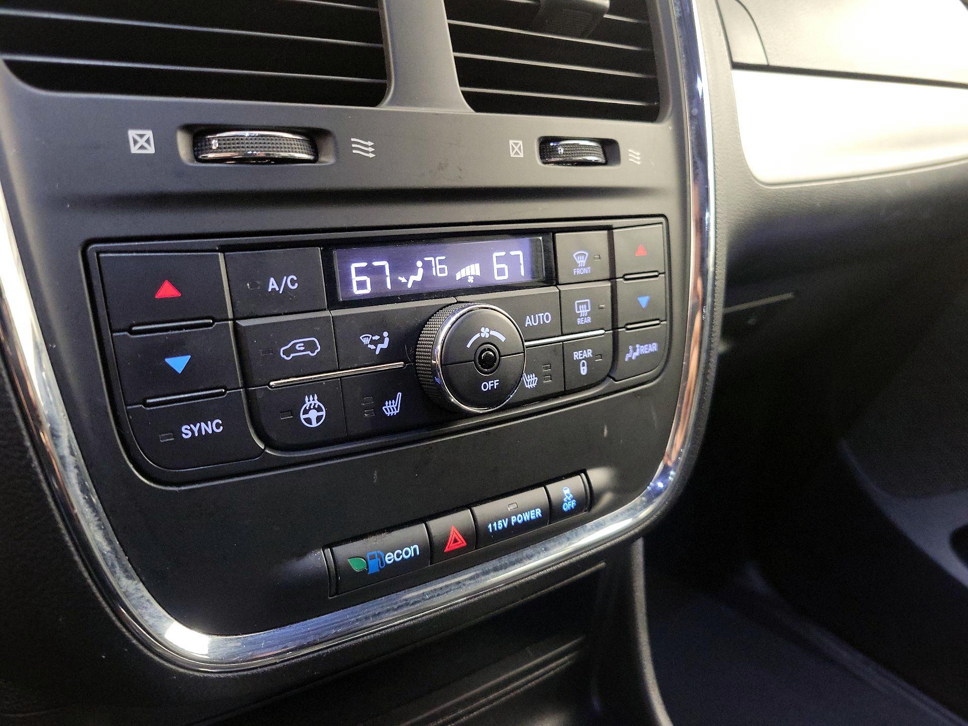 Thumbnail: 2019 Dodge Grand Caravan - 16