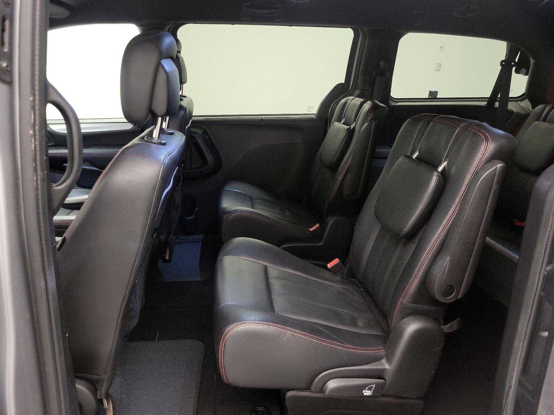 Thumbnail: 2019 Dodge Grand Caravan - 18