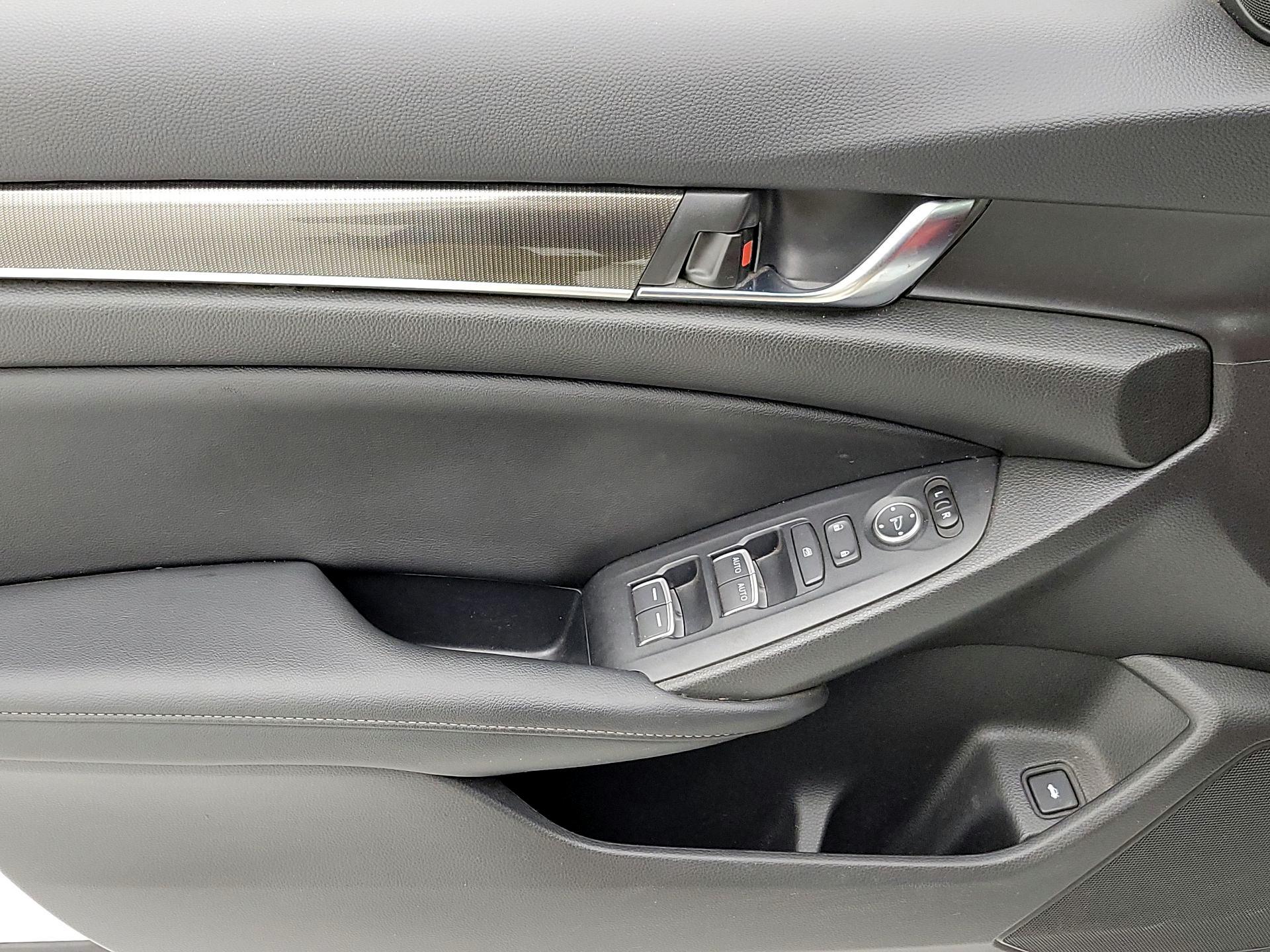 Thumbnail: 2022 Honda Accord - 12