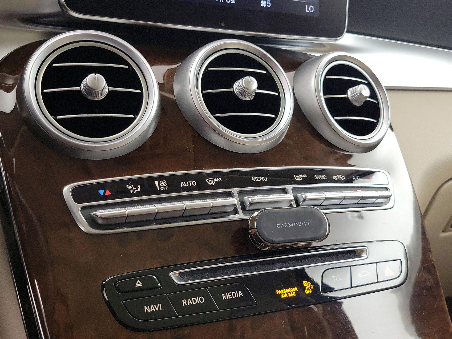 Thumbnail: 2018 Mercedes-Benz GLC - 17