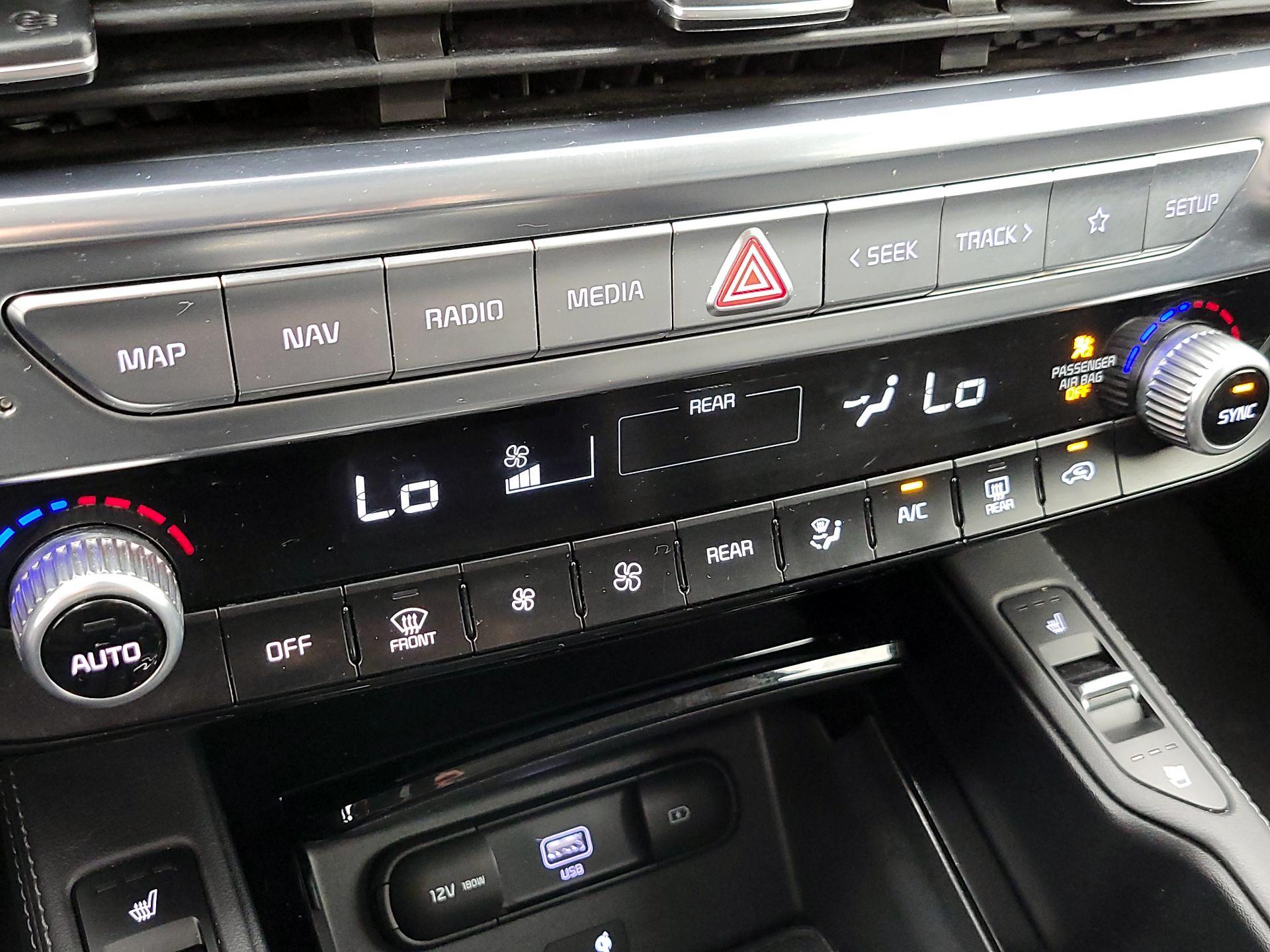 Thumbnail: 2022 Kia Telluride - 17