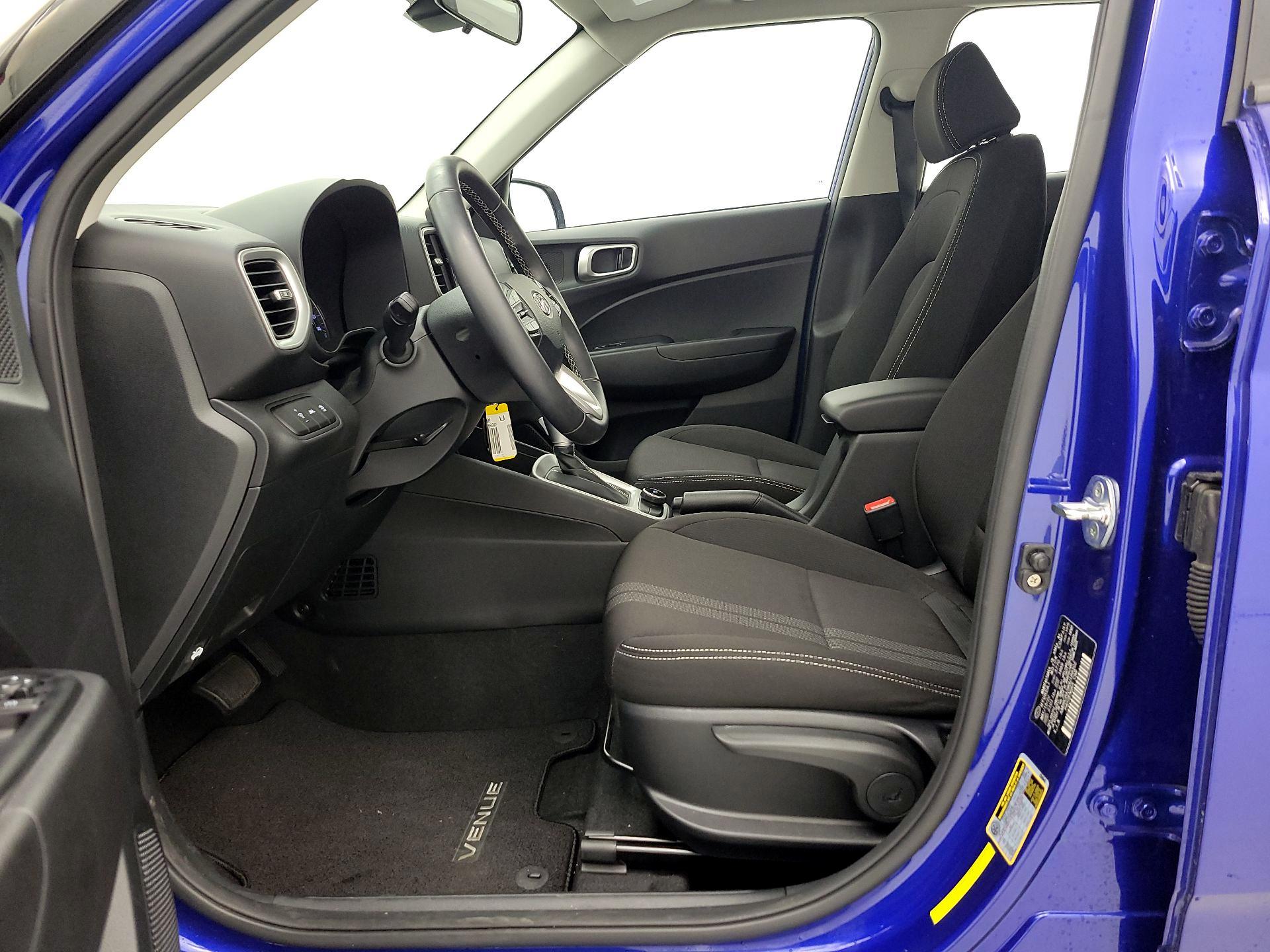 Thumbnail: 2022 Hyundai Venue - 11