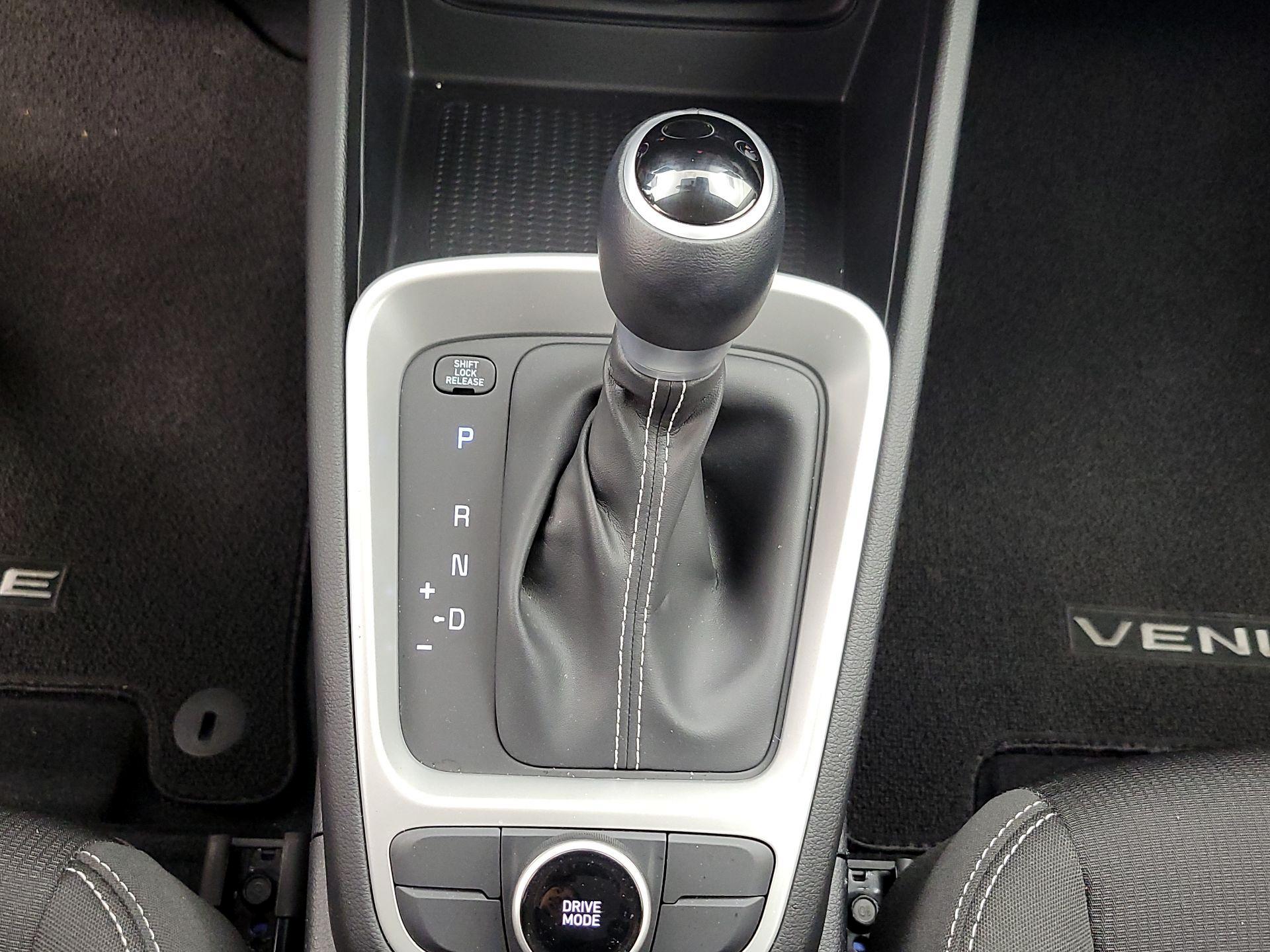 Thumbnail: 2022 Hyundai Venue - 17