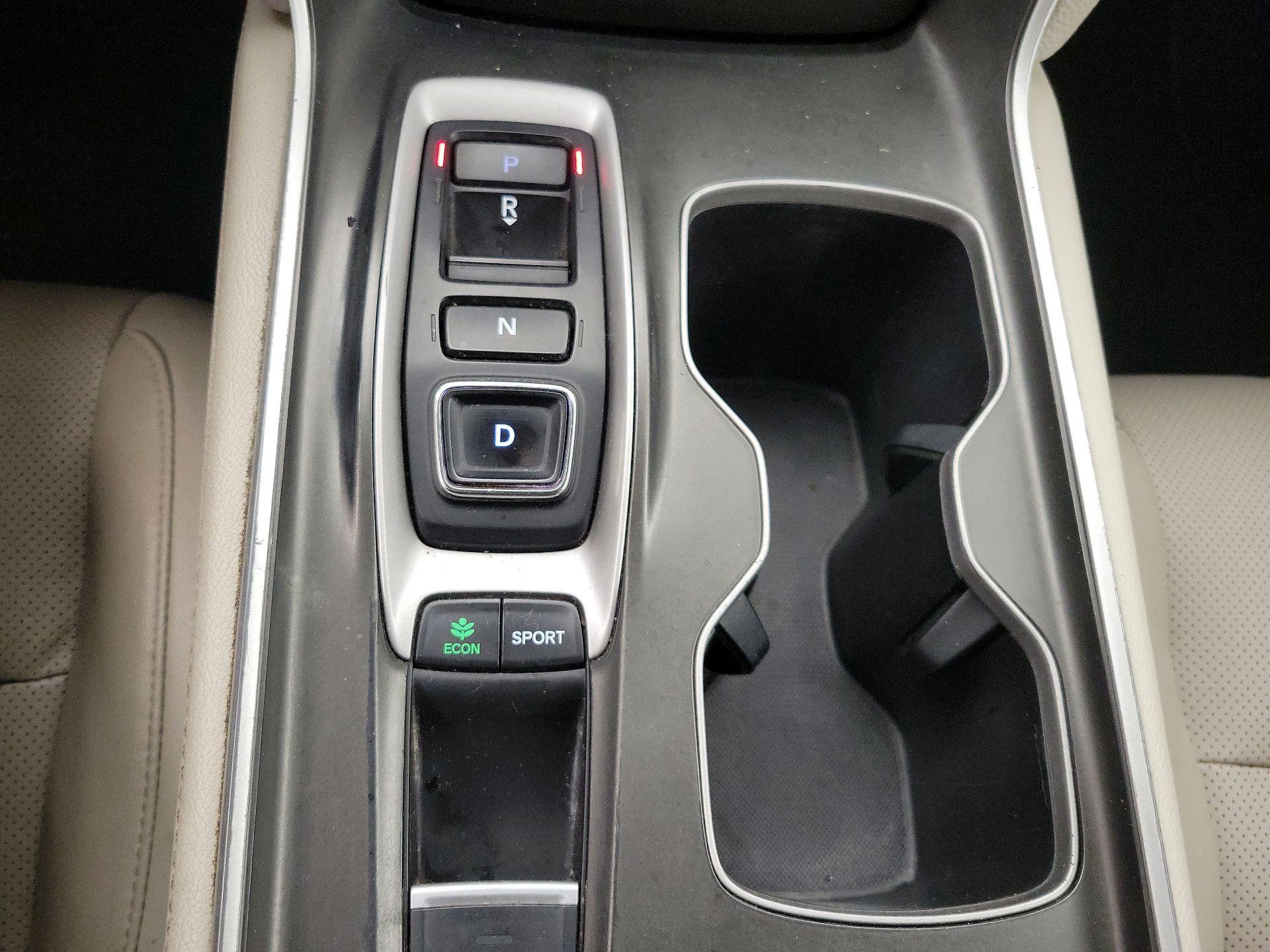 Thumbnail: 2018 Honda Accord - 17