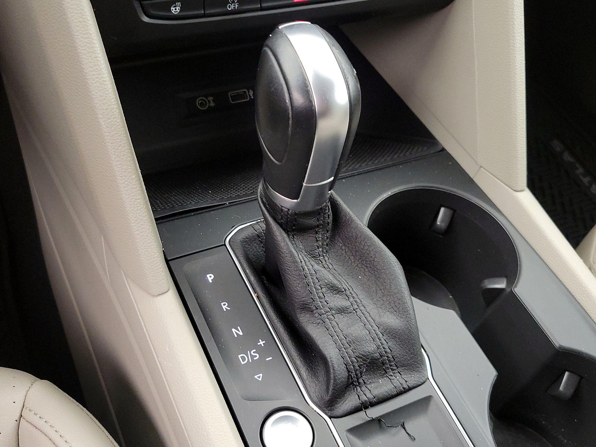 Thumbnail: 2018 Volkswagen Atlas - 17