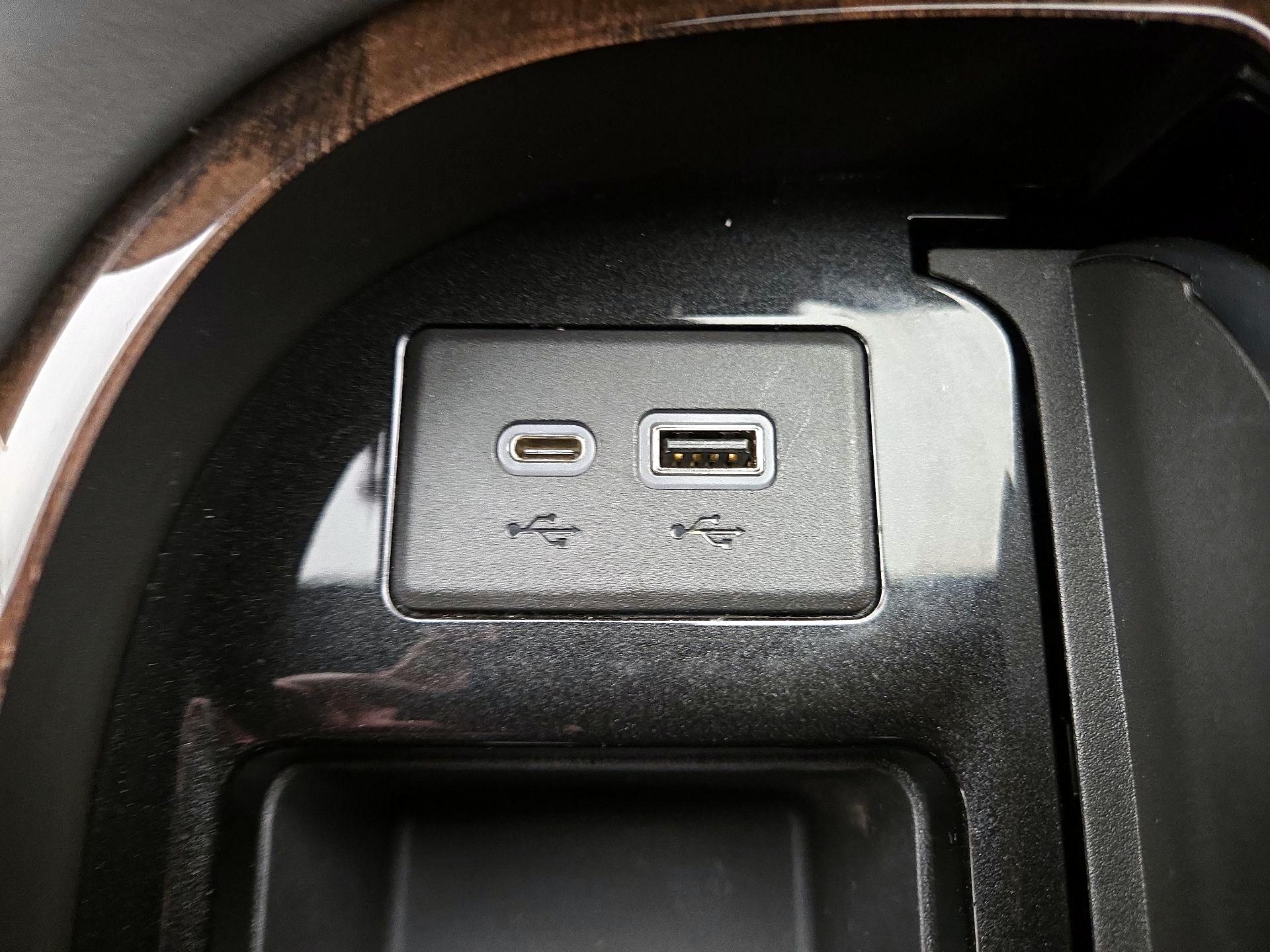 Thumbnail: 2021 Cadillac Escalade - 19