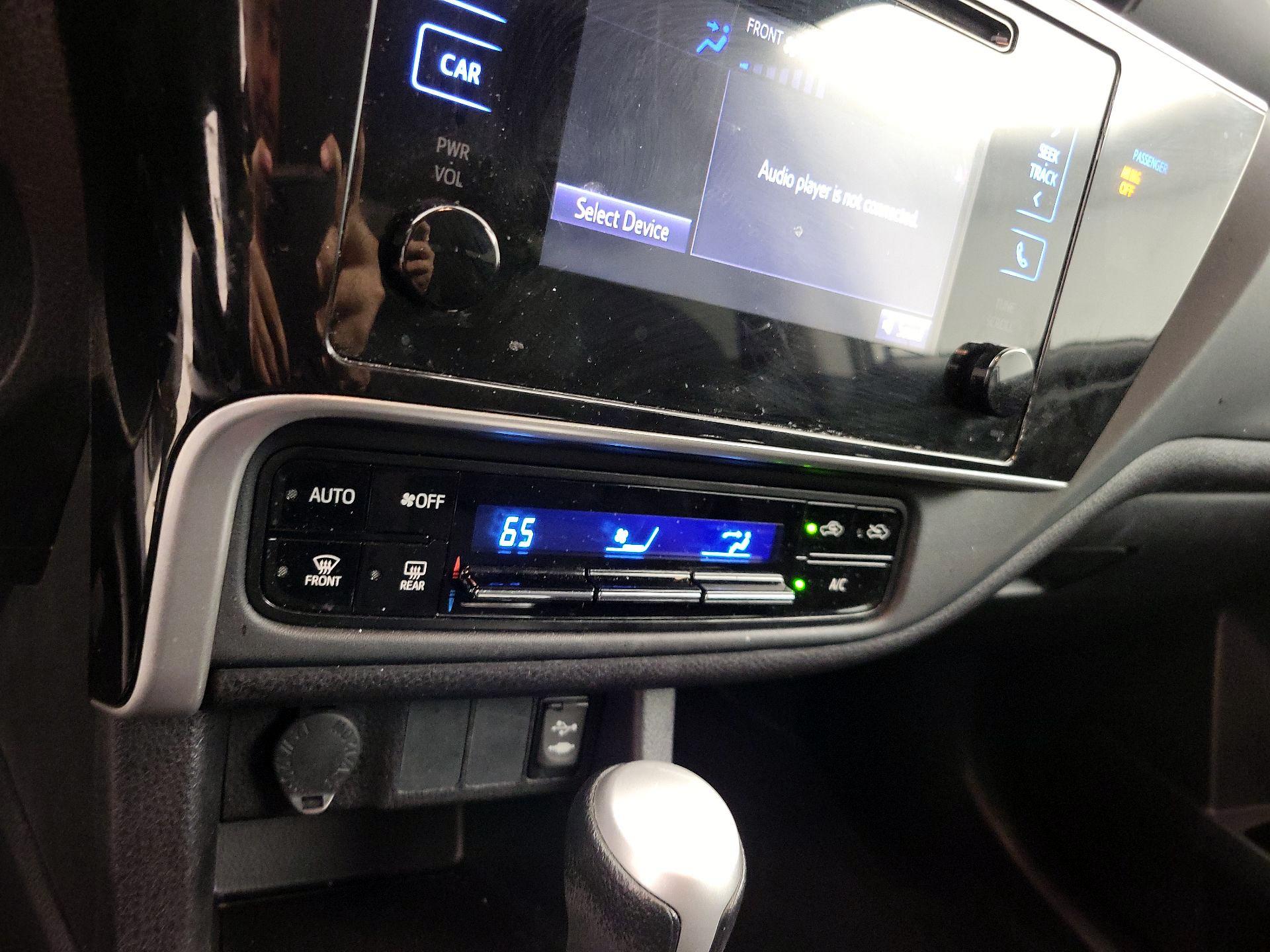 Thumbnail: 2019 Toyota Corolla - 16