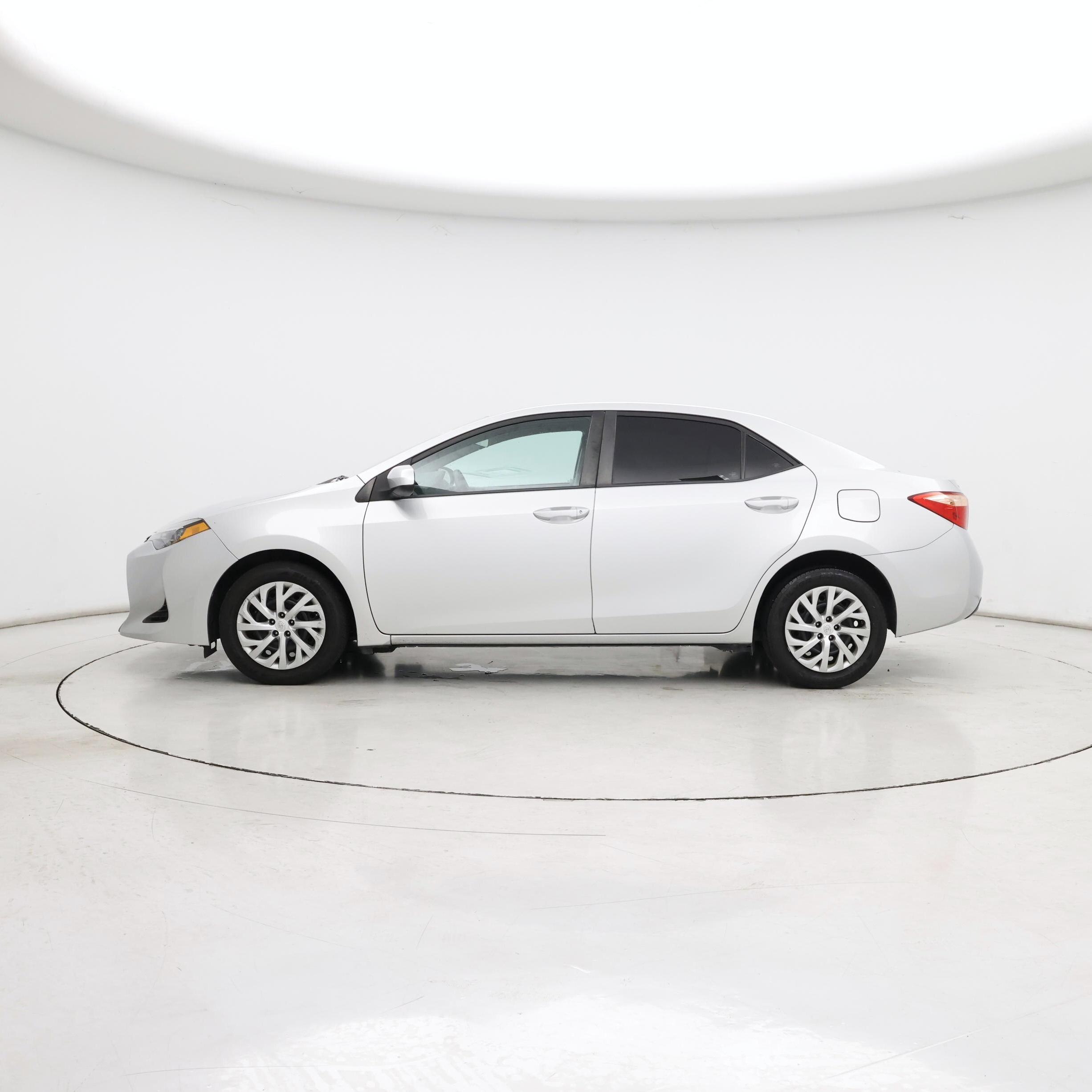 Thumbnail: 2019 Toyota Corolla - 3