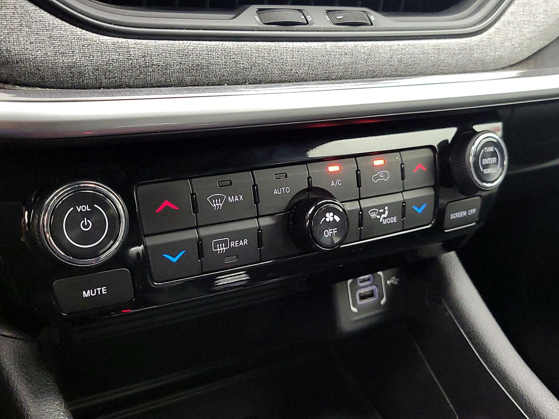 Thumbnail: 2023 Jeep Compass - 16