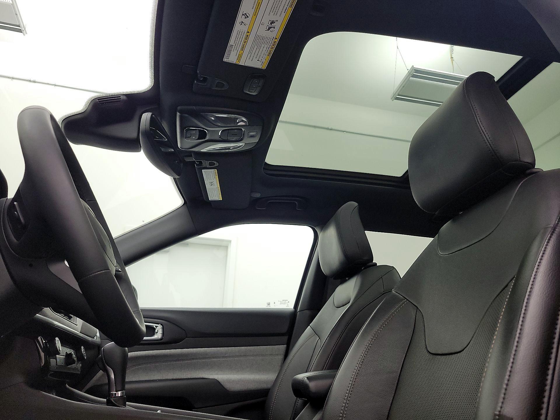 Thumbnail: 2023 Jeep Compass - 19