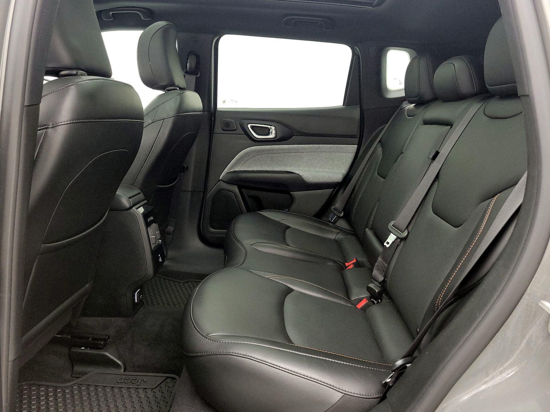 Thumbnail: 2023 Jeep Compass - 20