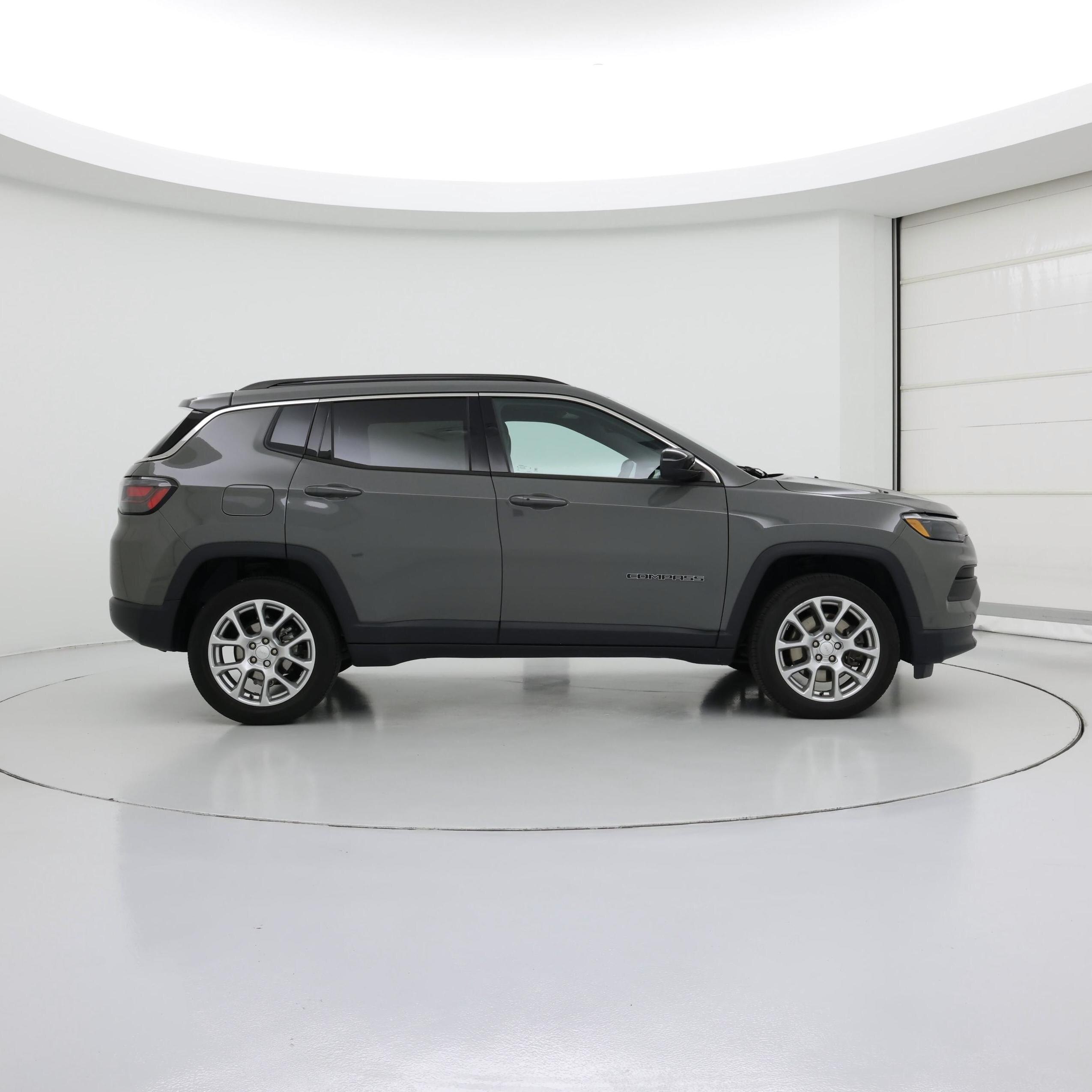 Thumbnail: 2023 Jeep Compass - 7