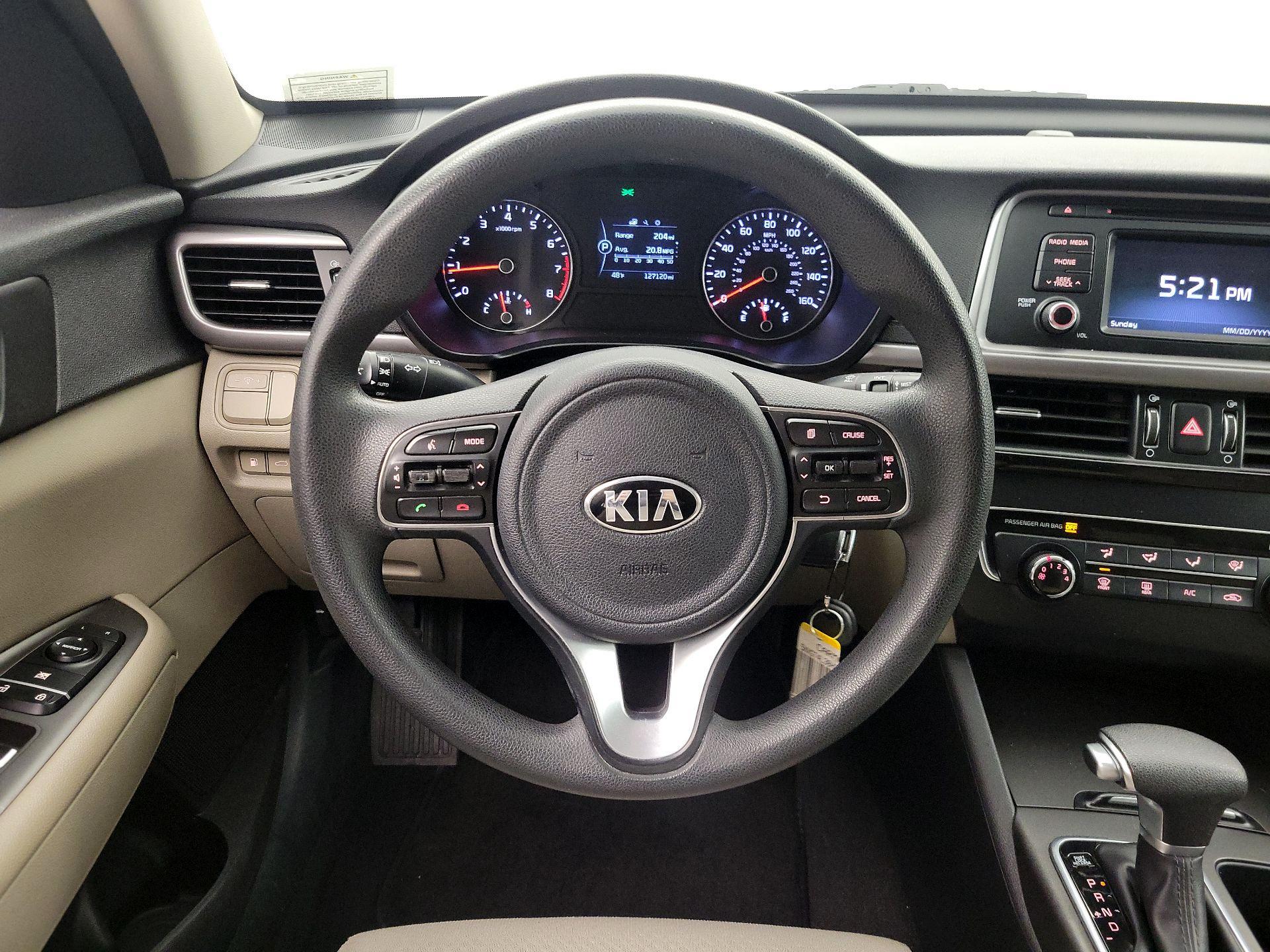 Thumbnail: 2017 Kia Optima - 10