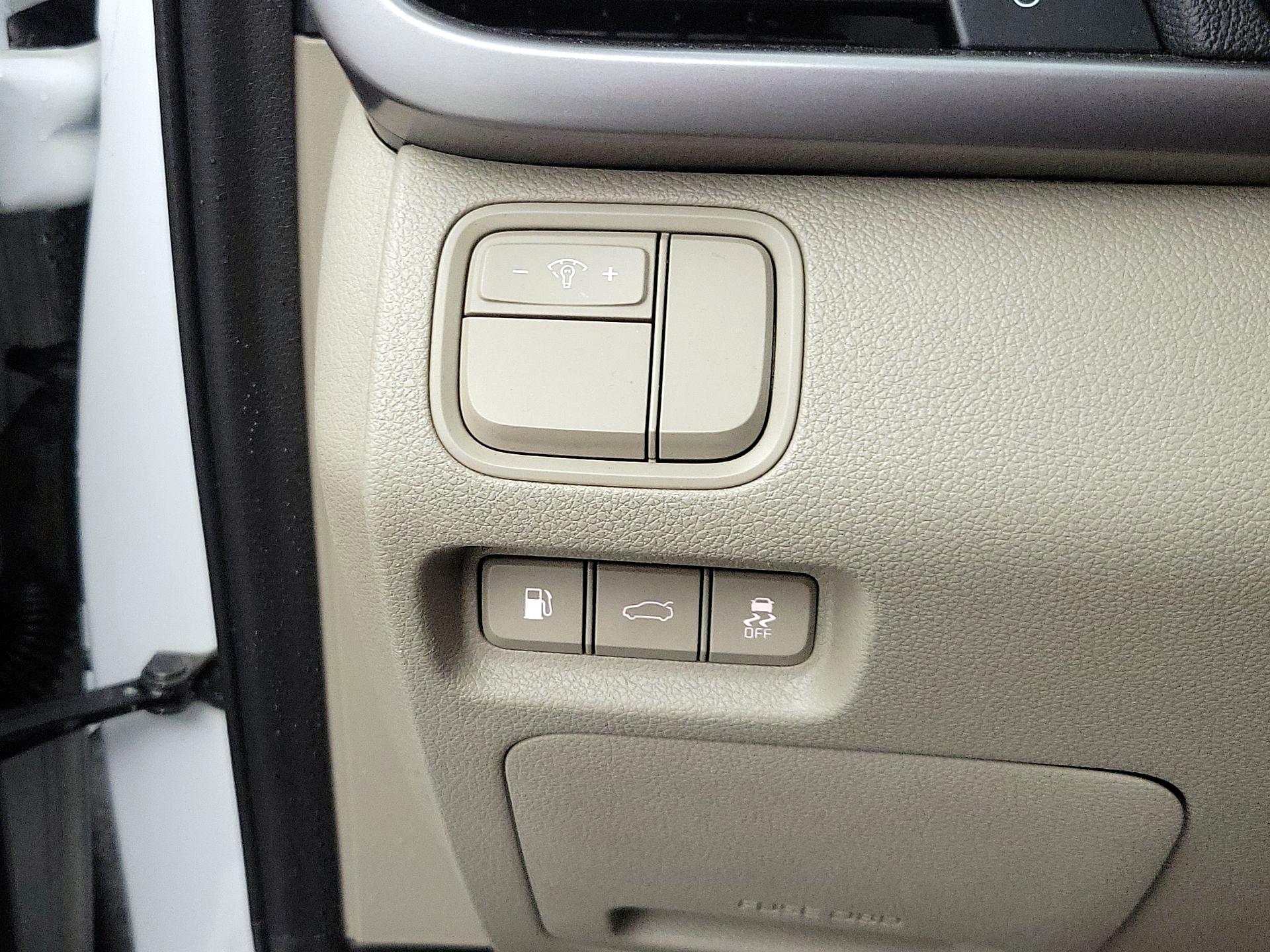 Thumbnail: 2017 Kia Optima - 13