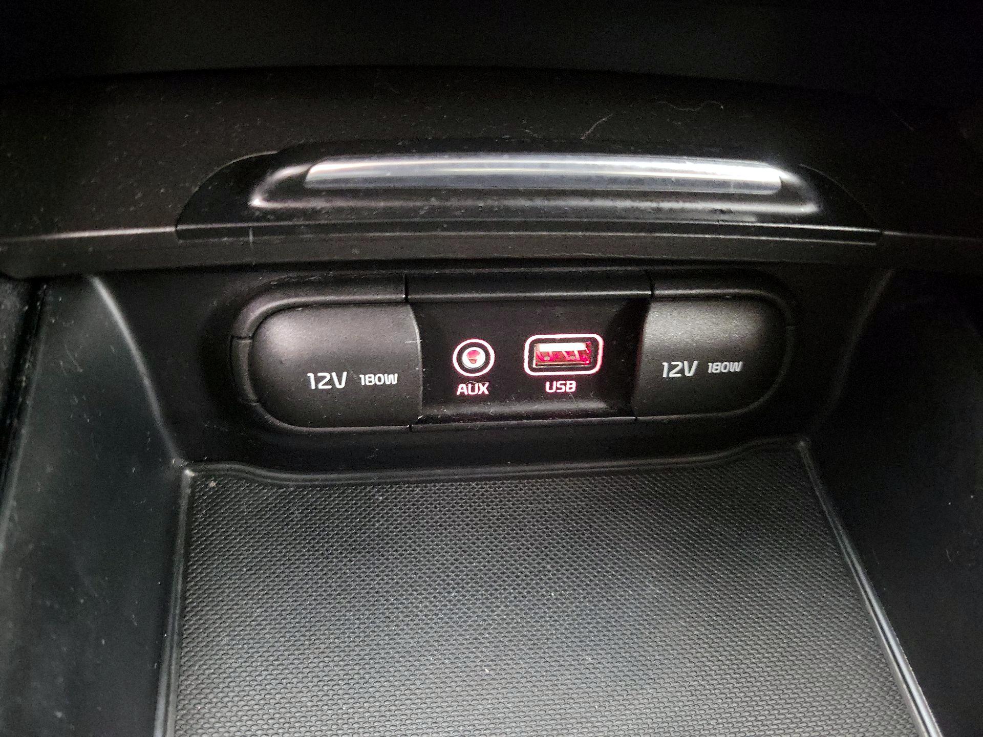 Thumbnail: 2017 Kia Optima - 18