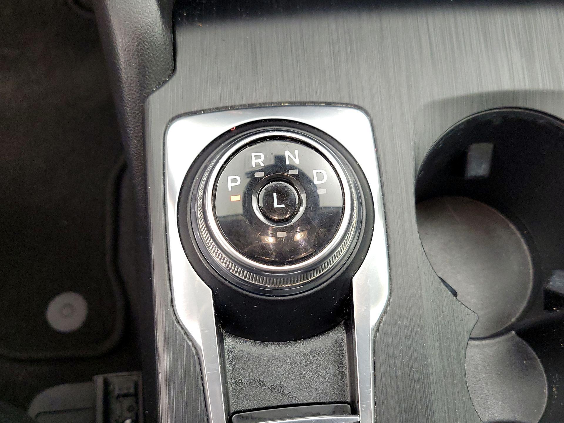 Thumbnail: 2022 Ford Escape - 17