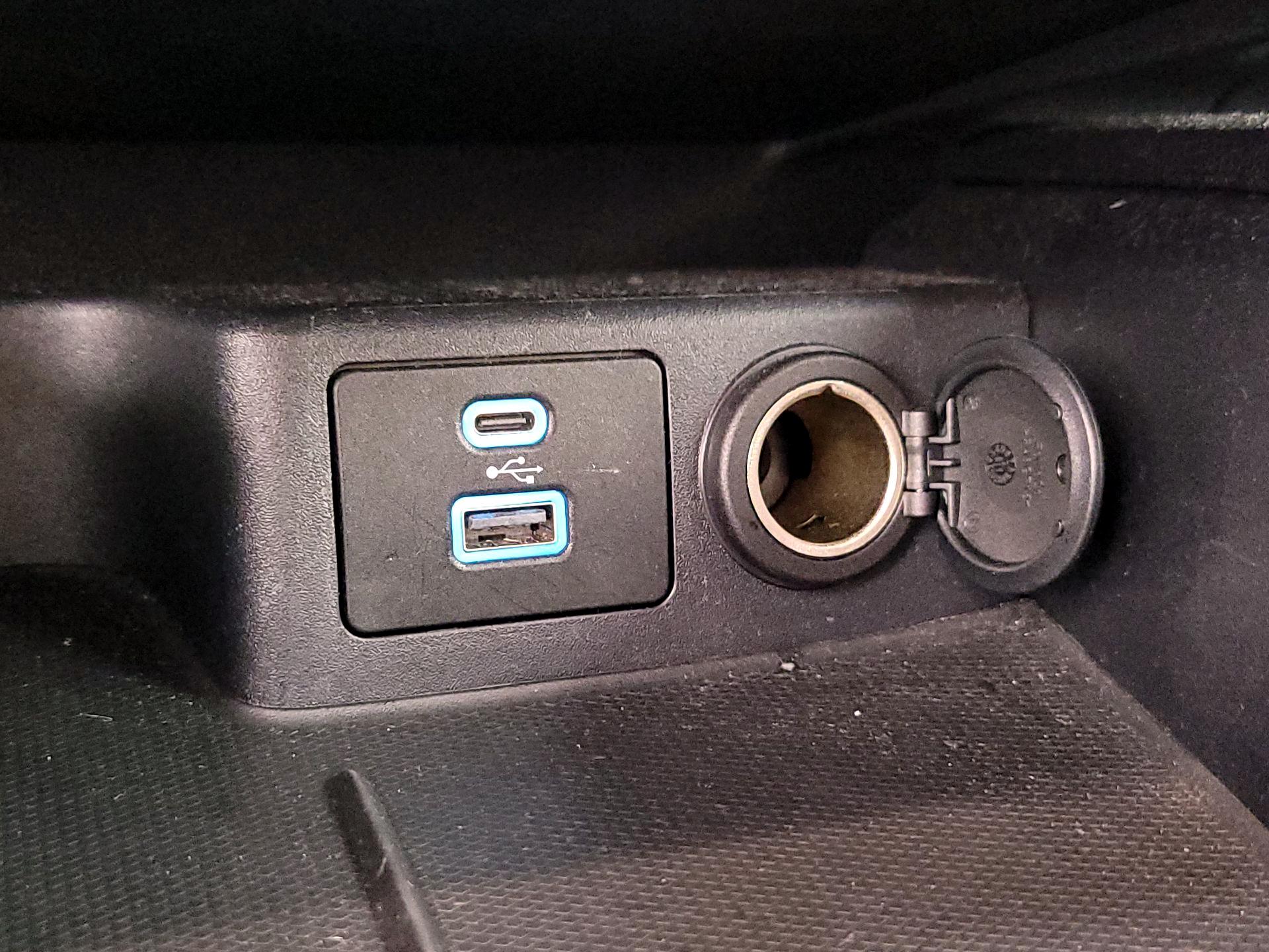 Thumbnail: 2022 Ford Escape - 18