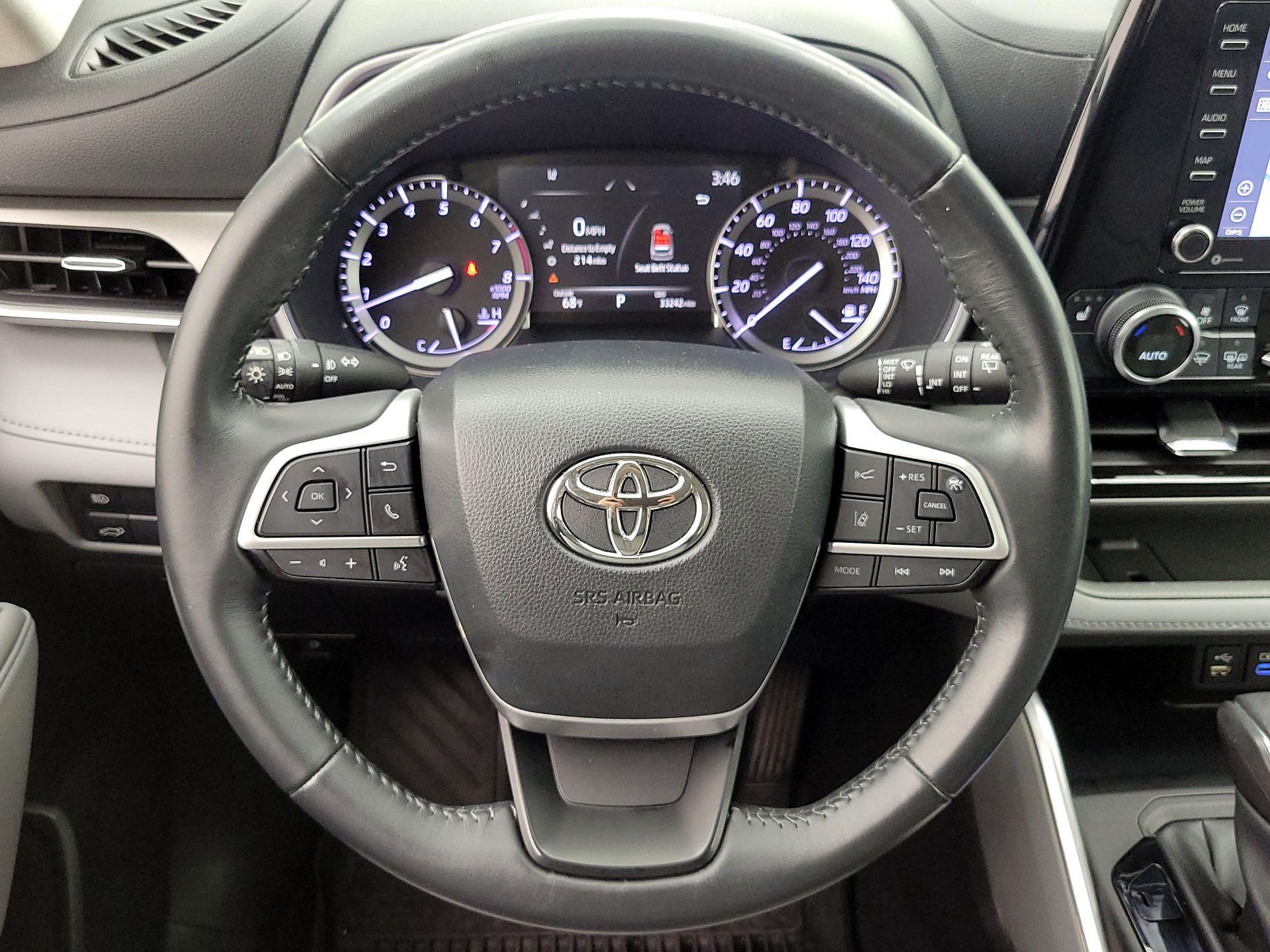 Thumbnail: 2022 Toyota Highlander - 10