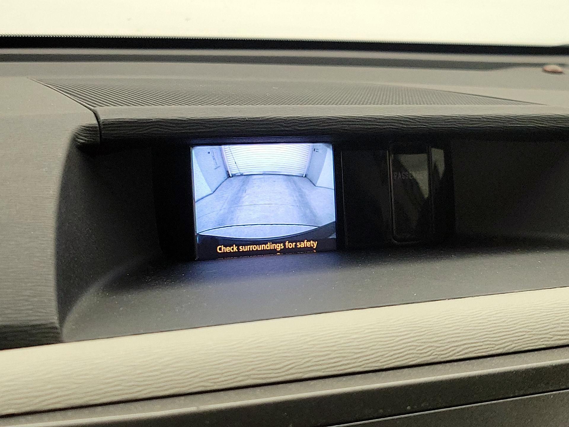 Thumbnail: 2014 Toyota Sienna - 14