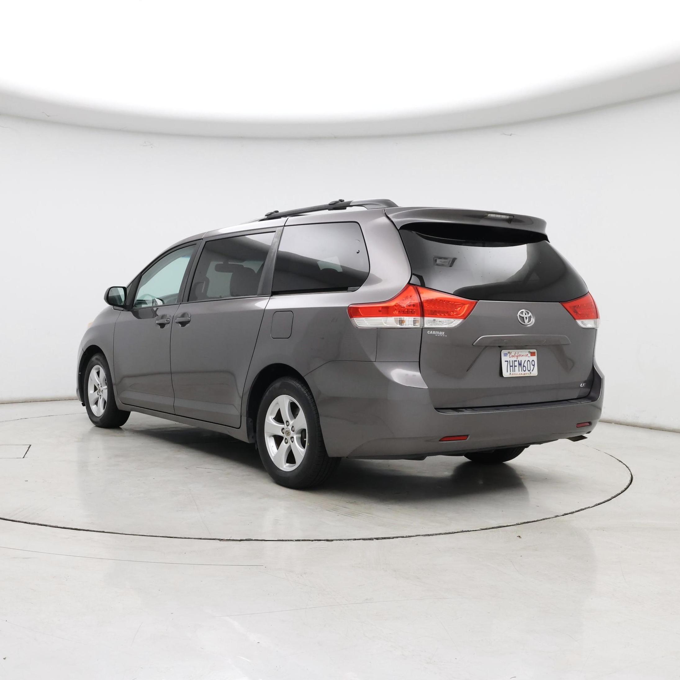 Thumbnail: 2014 Toyota Sienna - 2